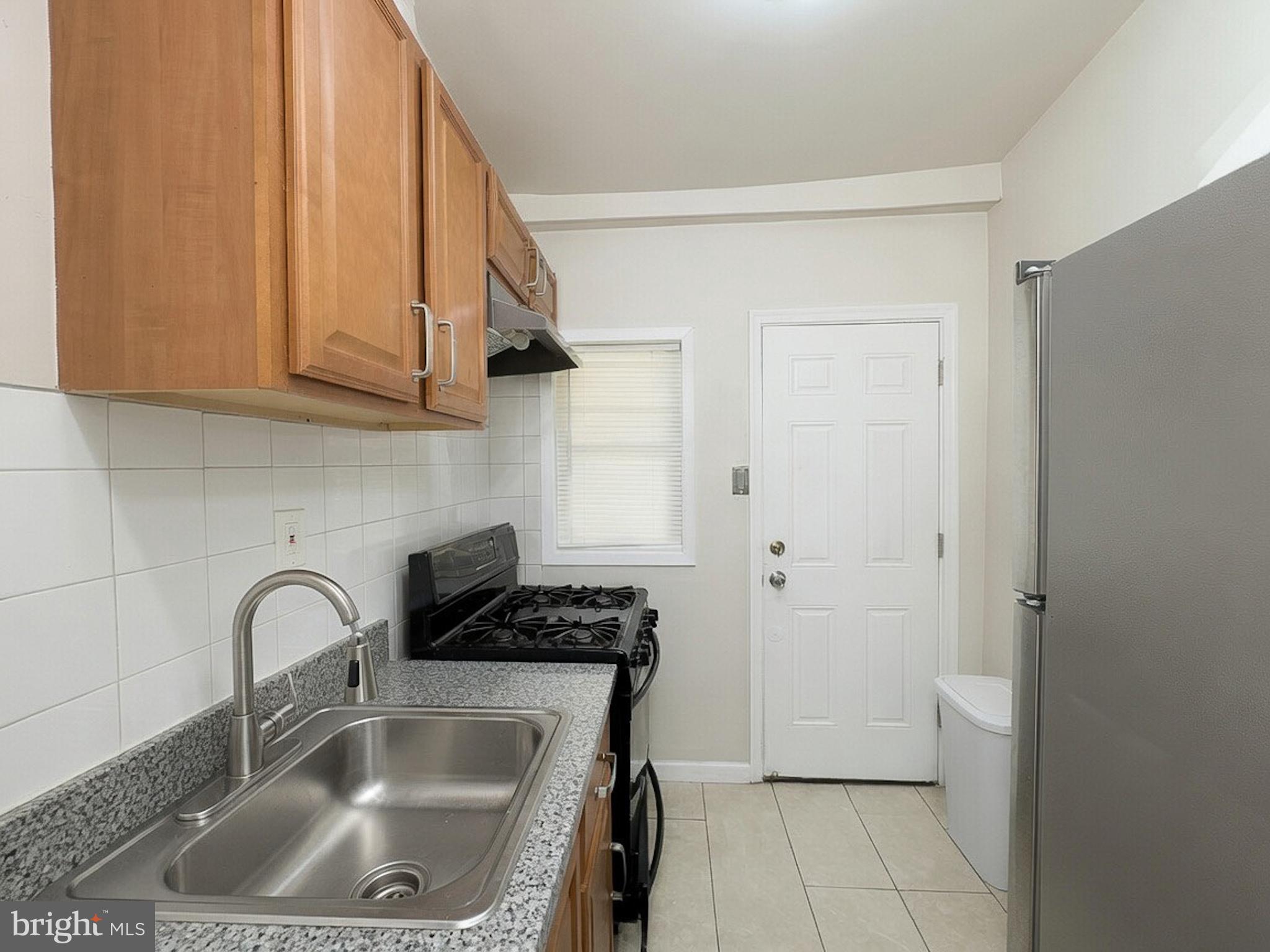 BIDDLE STREET - Residential