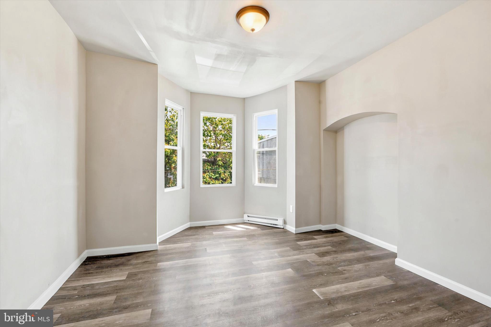 KENSINGTON - Residential