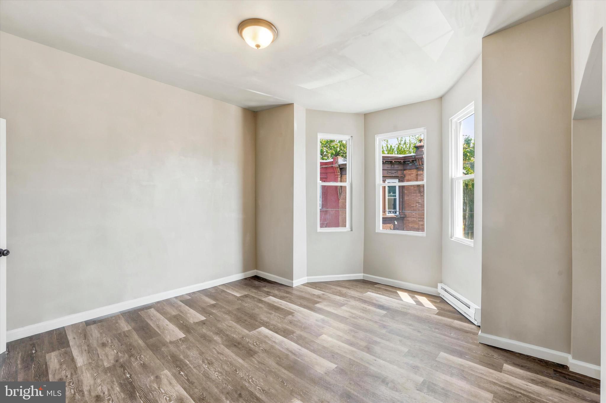 KENSINGTON - Residential