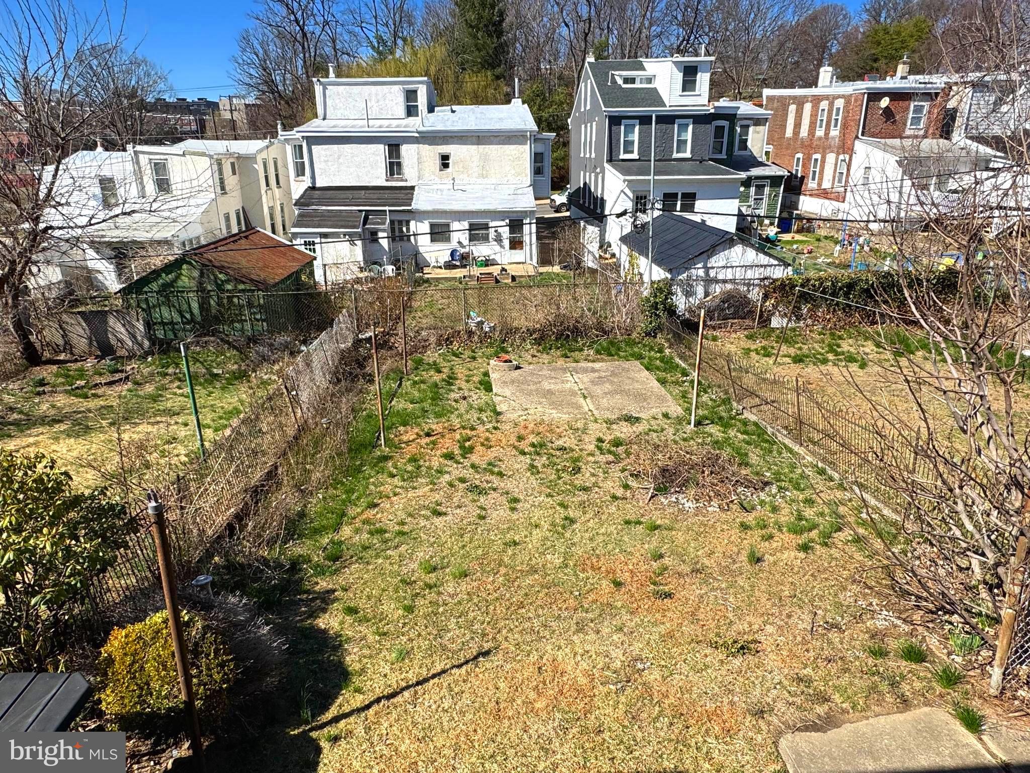ROXBOROUGH - Residential