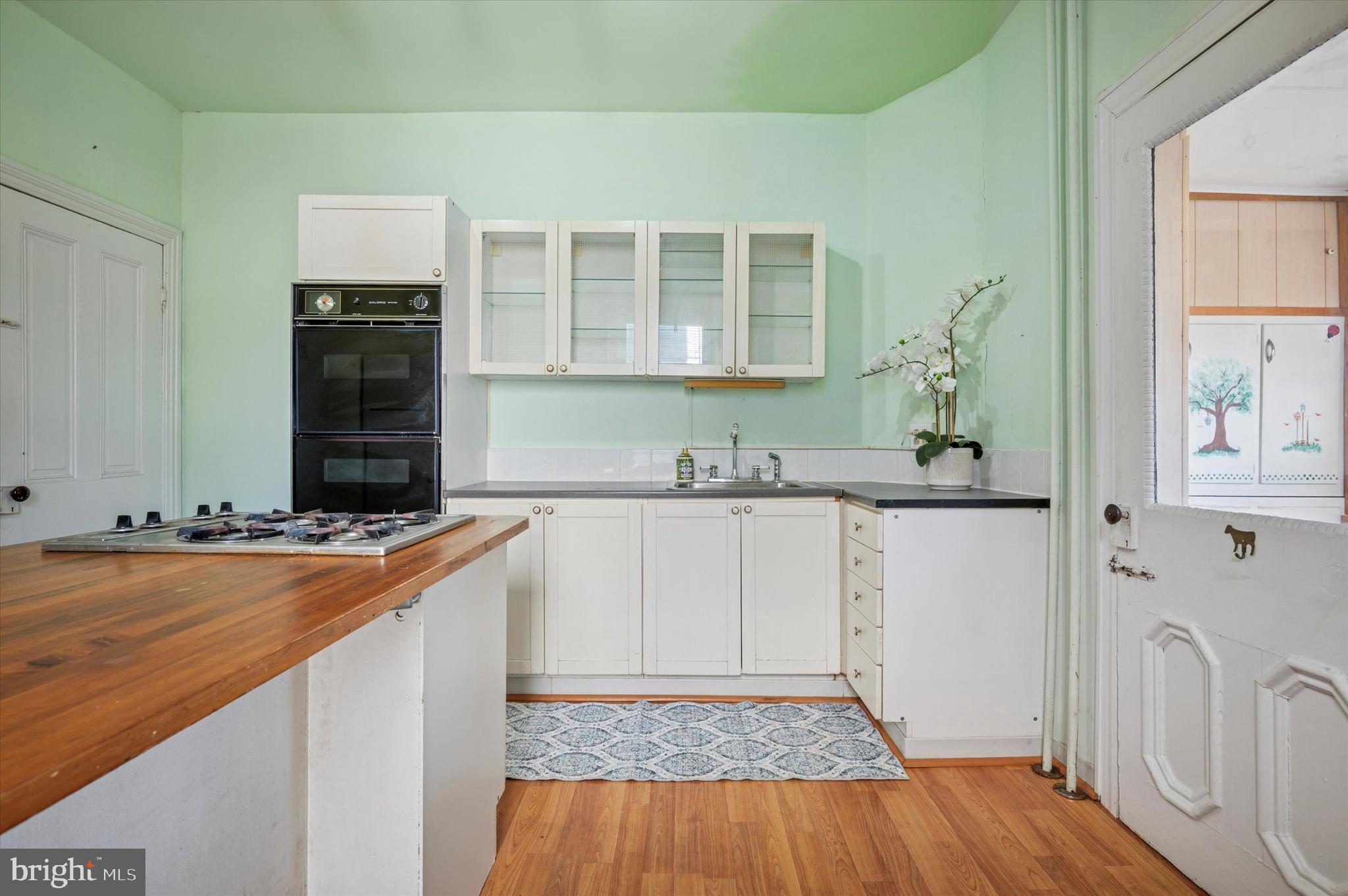 ROXBOROUGH - Residential