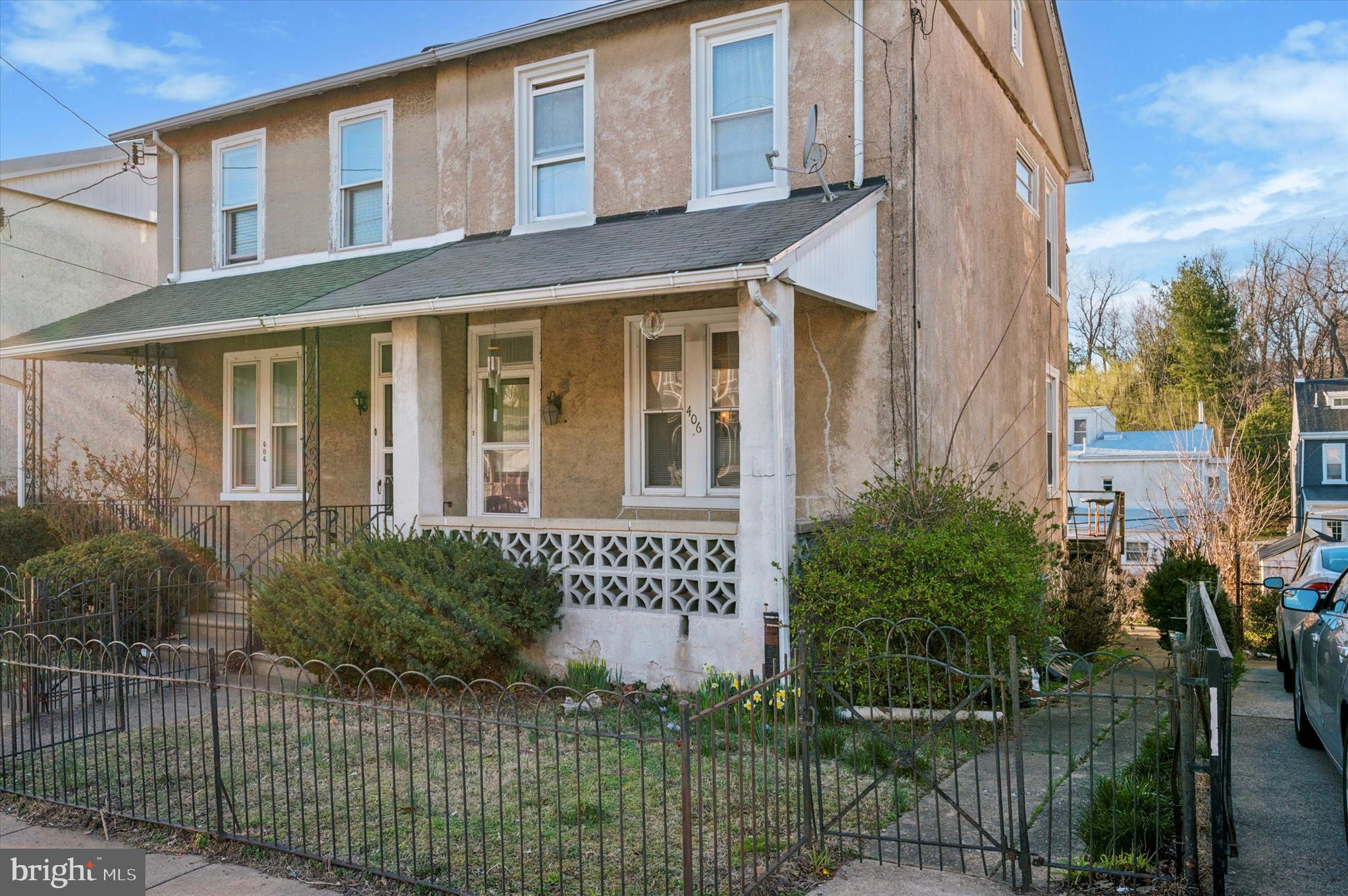 ROXBOROUGH - Residential
