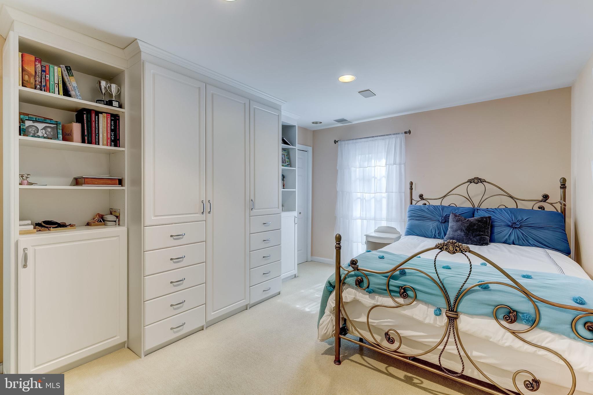 HUNTINGTON - Residential
