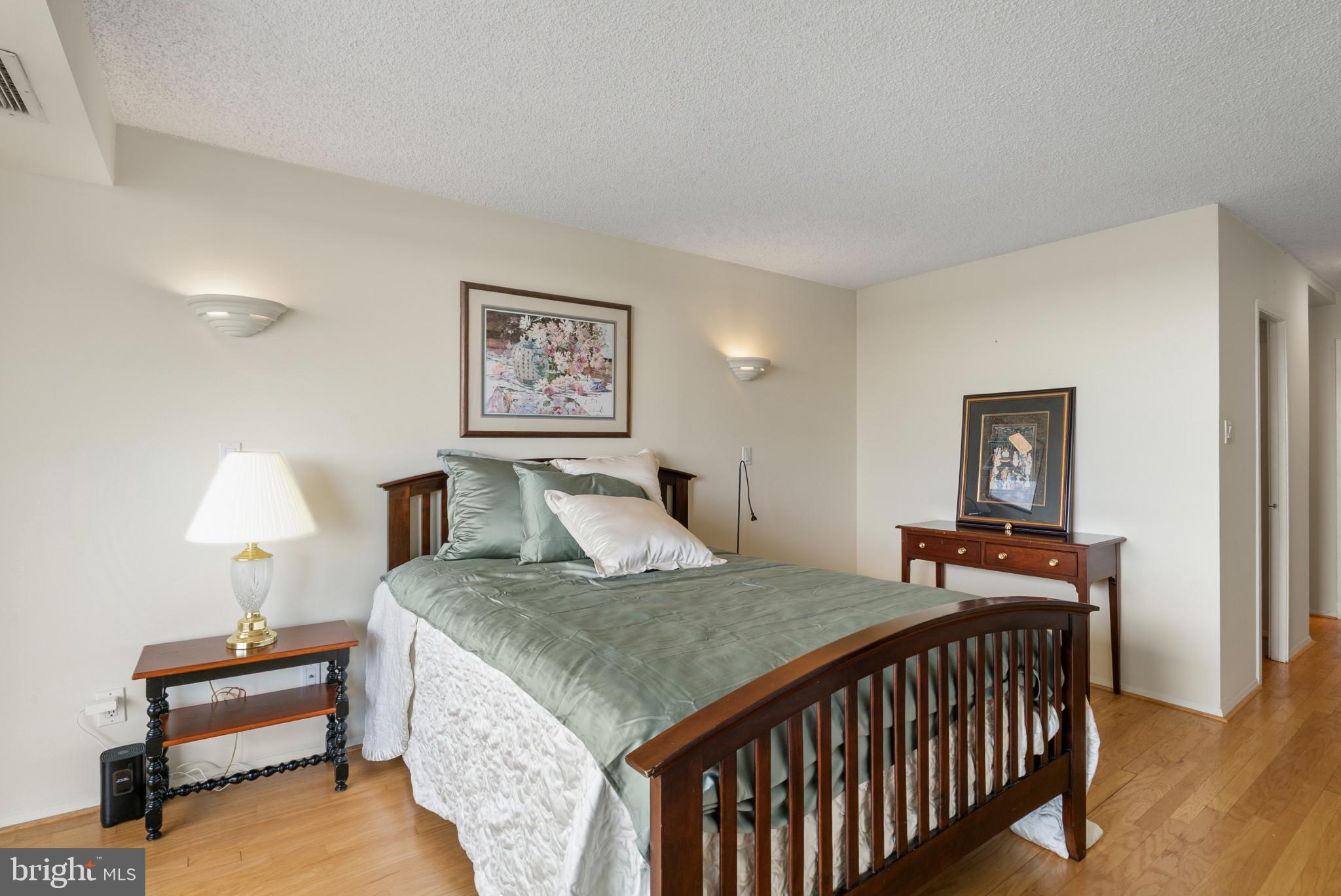 REGENCY AT MCLEAN - Residential