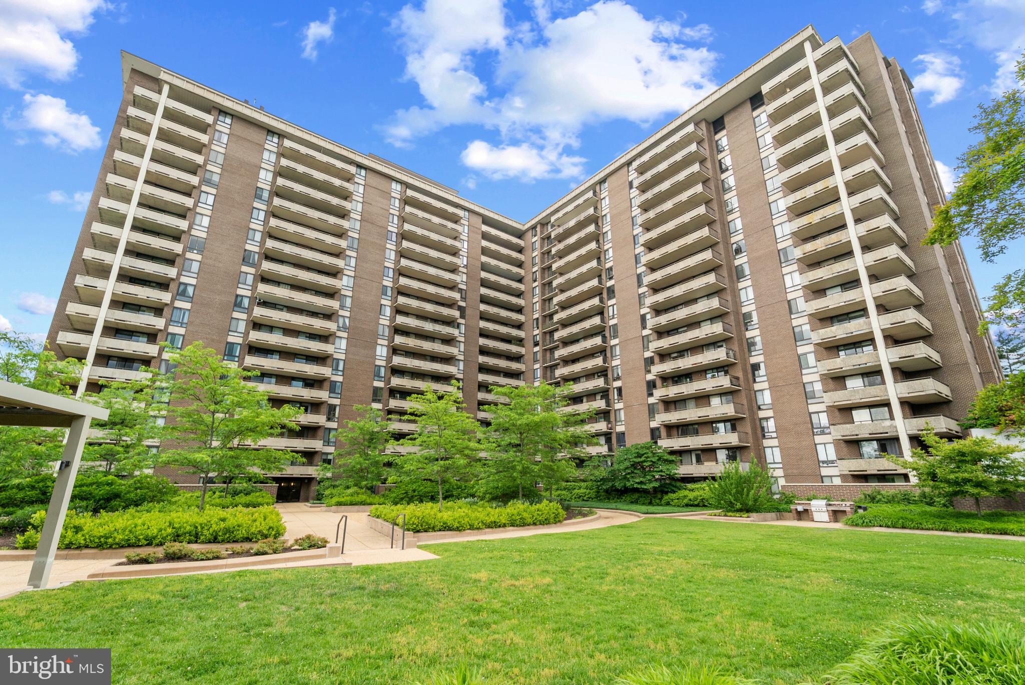 REGENCY AT MCLEAN - Residential