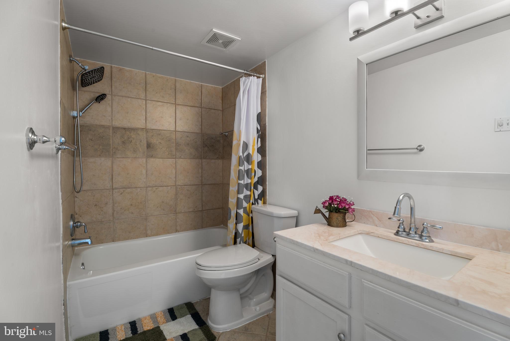 REGENCY AT MCLEAN - Residential