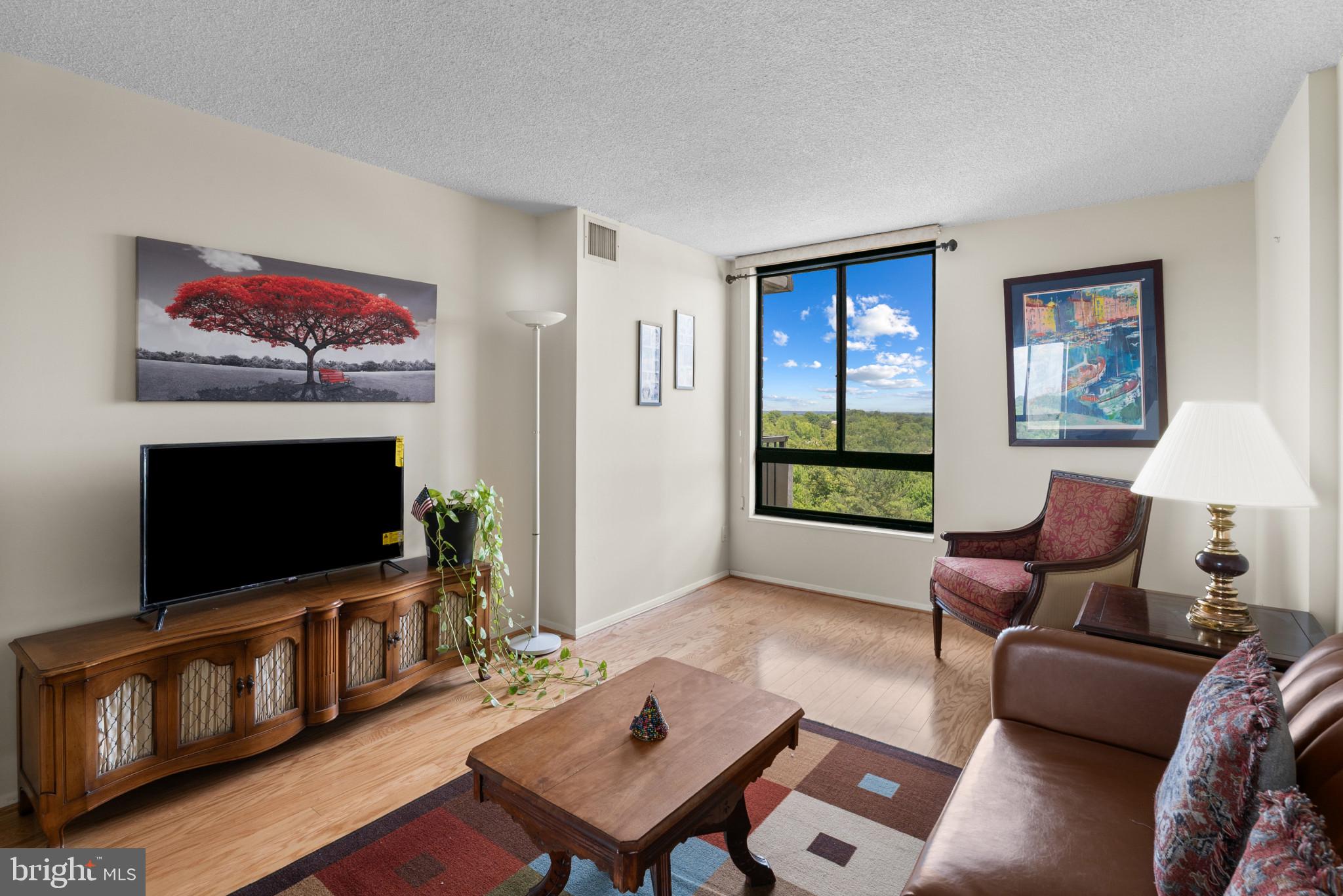 REGENCY AT MCLEAN - Residential