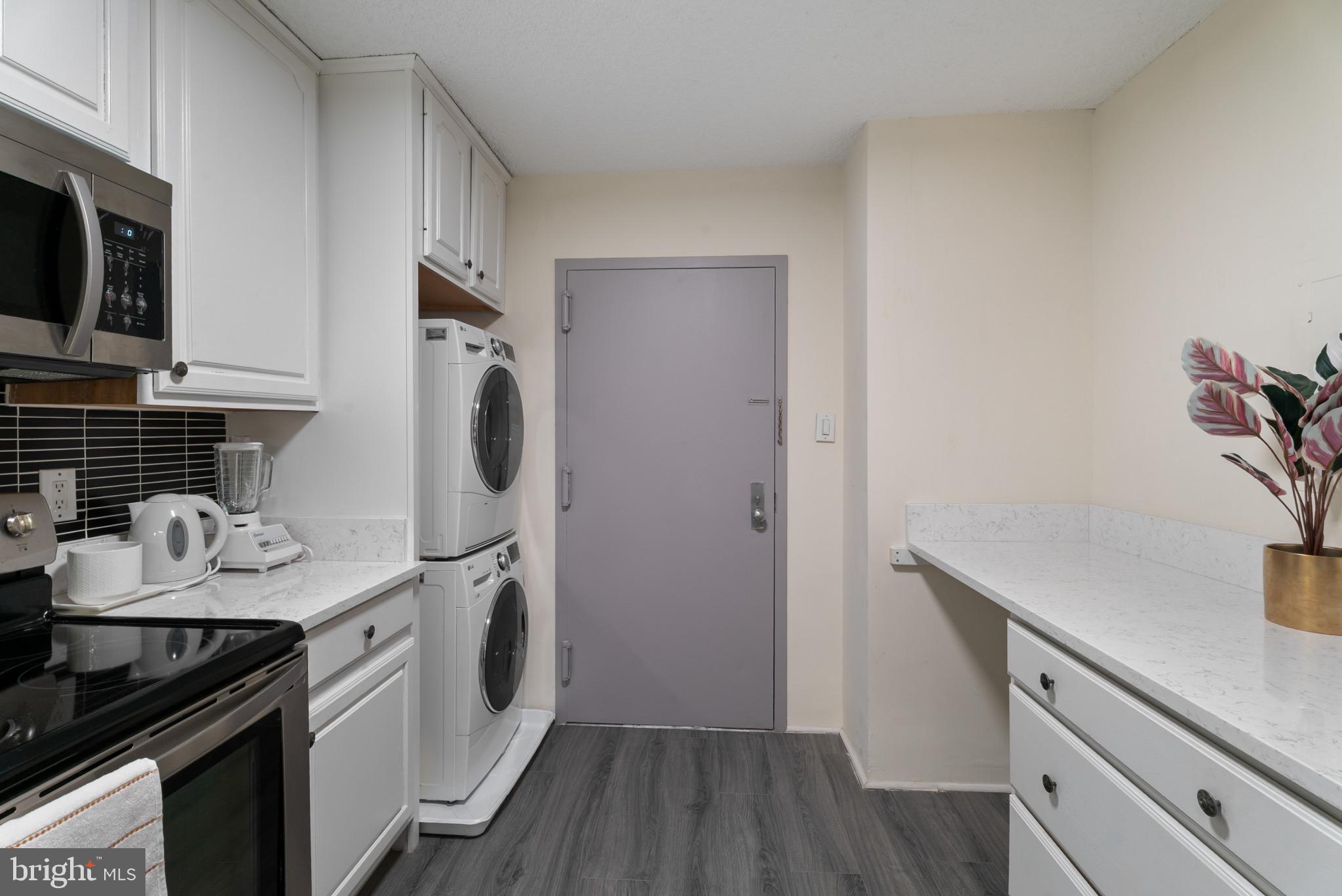 REGENCY AT MCLEAN - Residential