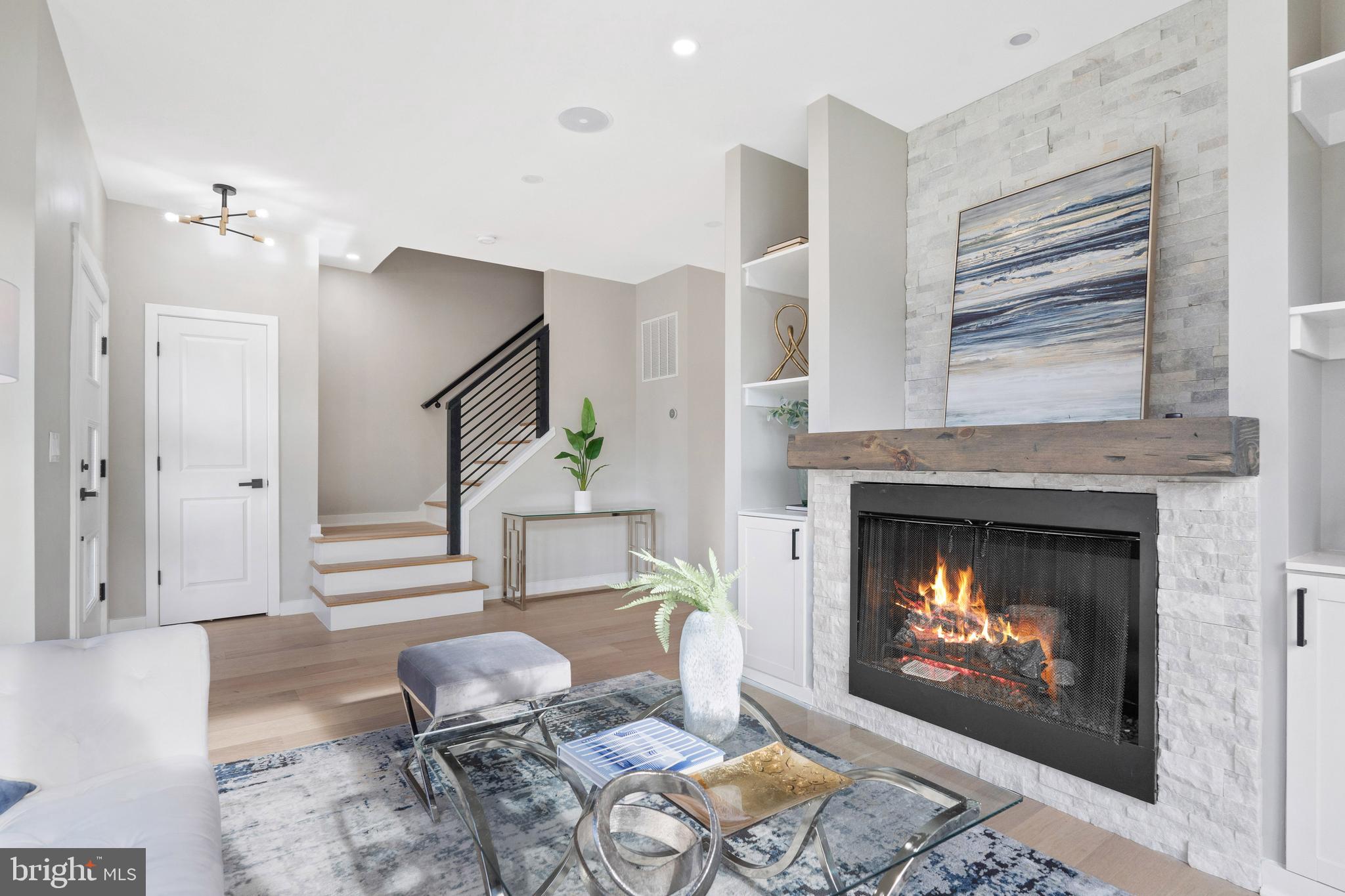 OLD TOWN ALEXANDRIA - Residential