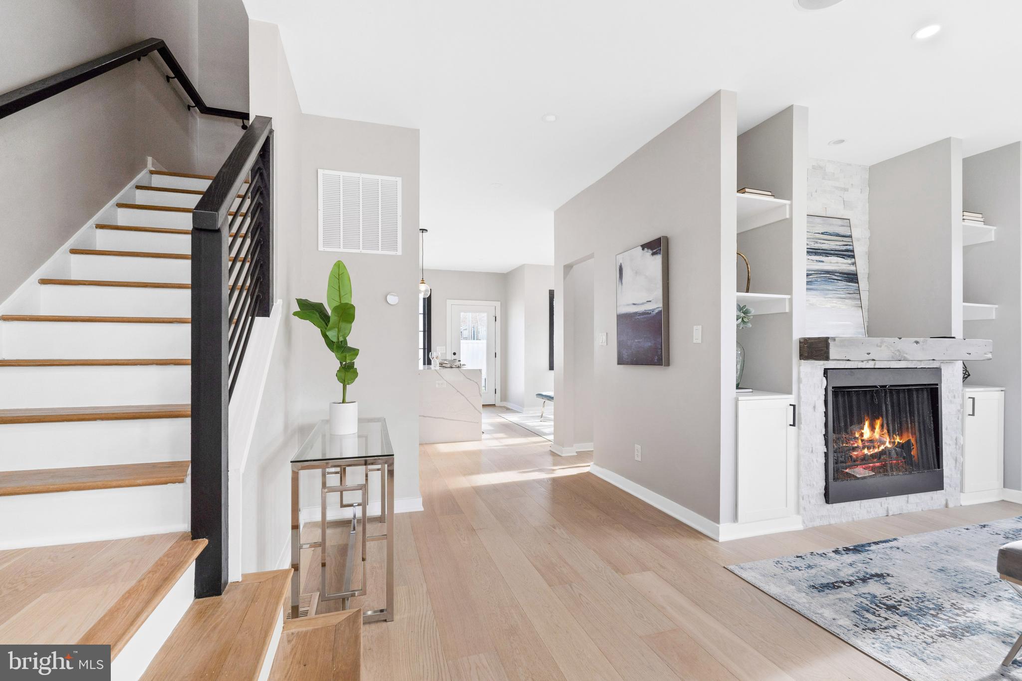 OLD TOWN ALEXANDRIA - Residential