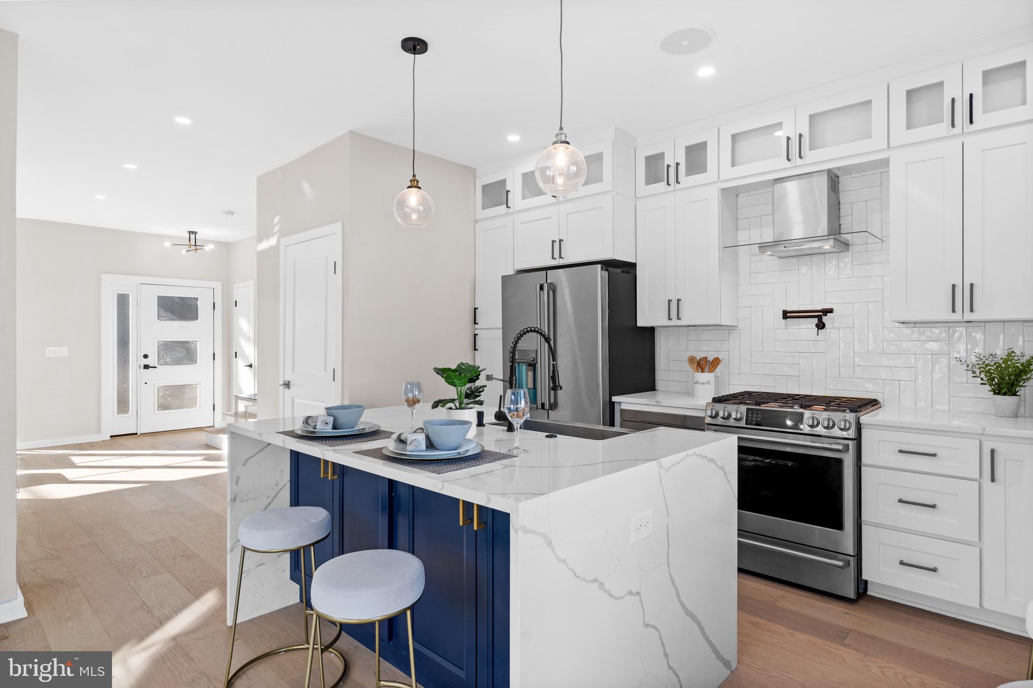 OLD TOWN ALEXANDRIA - Residential
