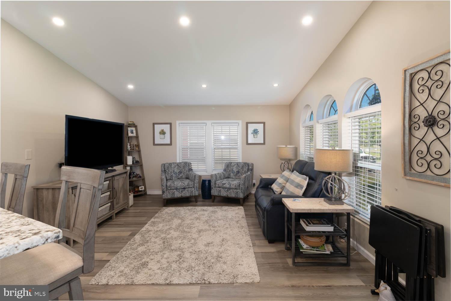 BUCKINGHAM SPRINGS - Residential