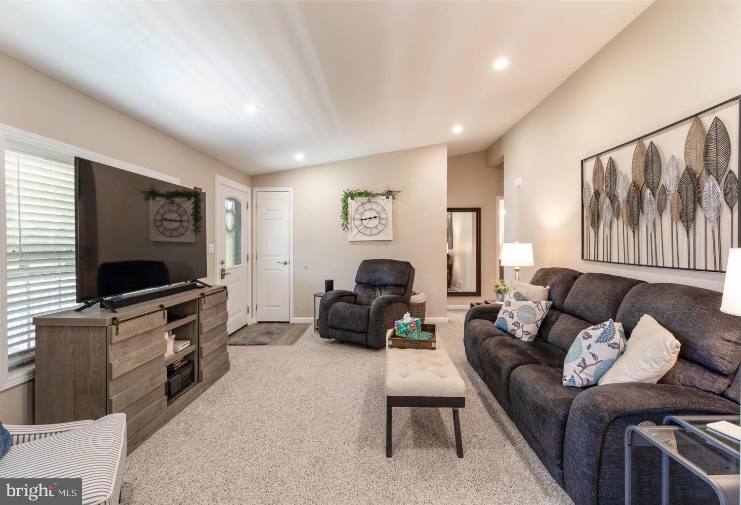 BUCKINGHAM SPRINGS - Residential