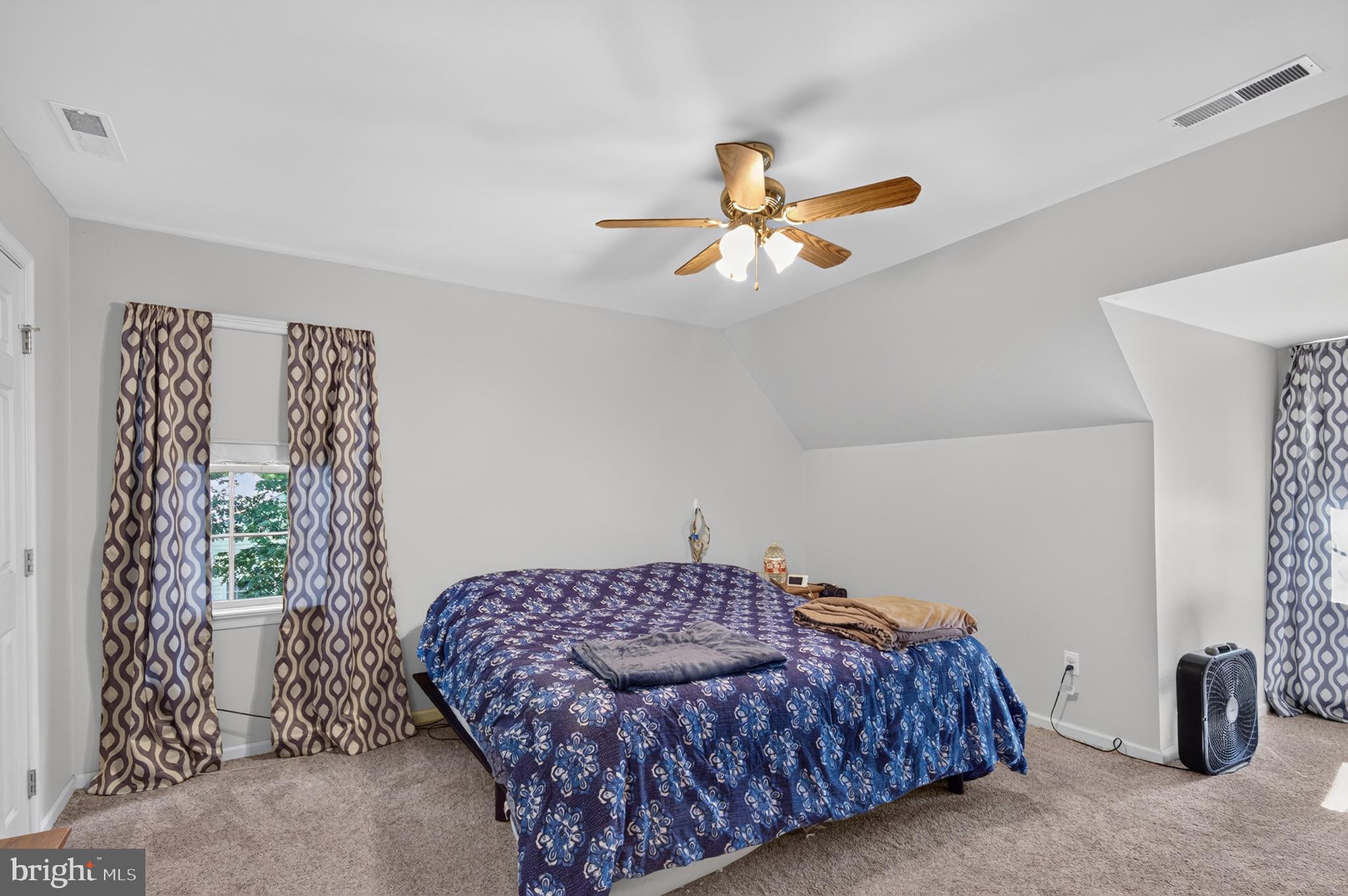 HUNTERS RIDGE - Residential