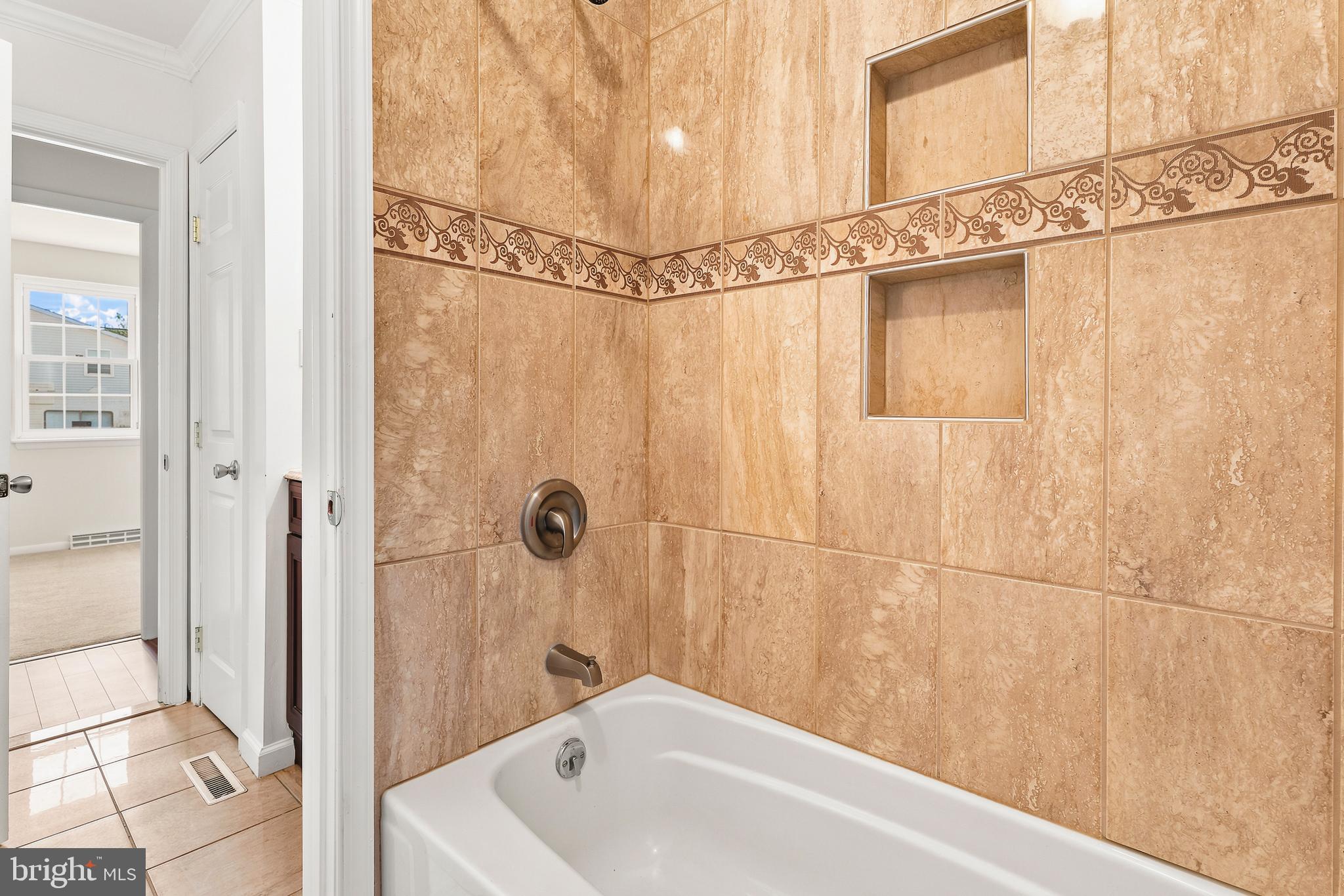 CARROLLWOOD MANOR - Residential