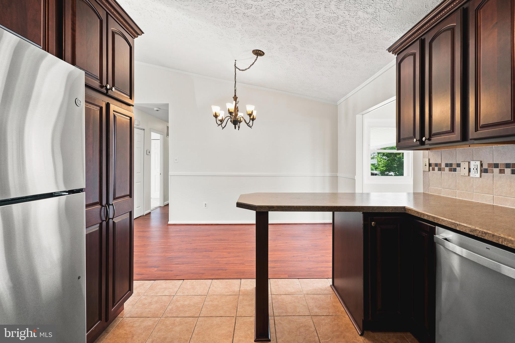 CARROLLWOOD MANOR - Residential