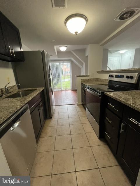 TERRACE TOWNE HOMES OF GUNSTON - Residential Lease