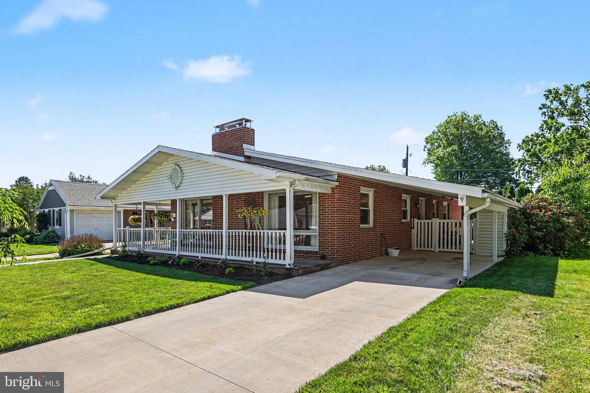 COUNTRY CLUB PARK - Residential