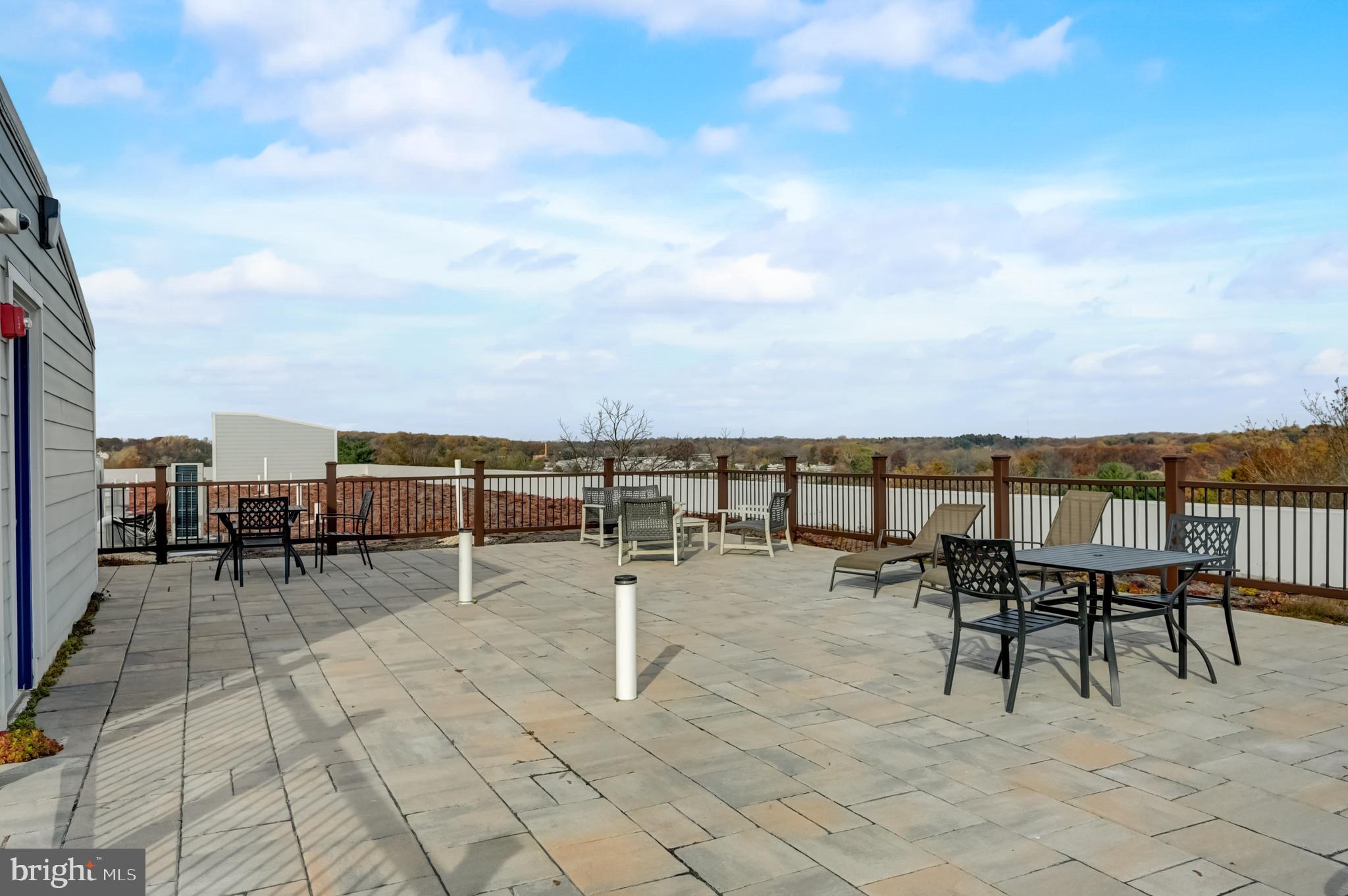 ROXBOROUGH - Residential Lease