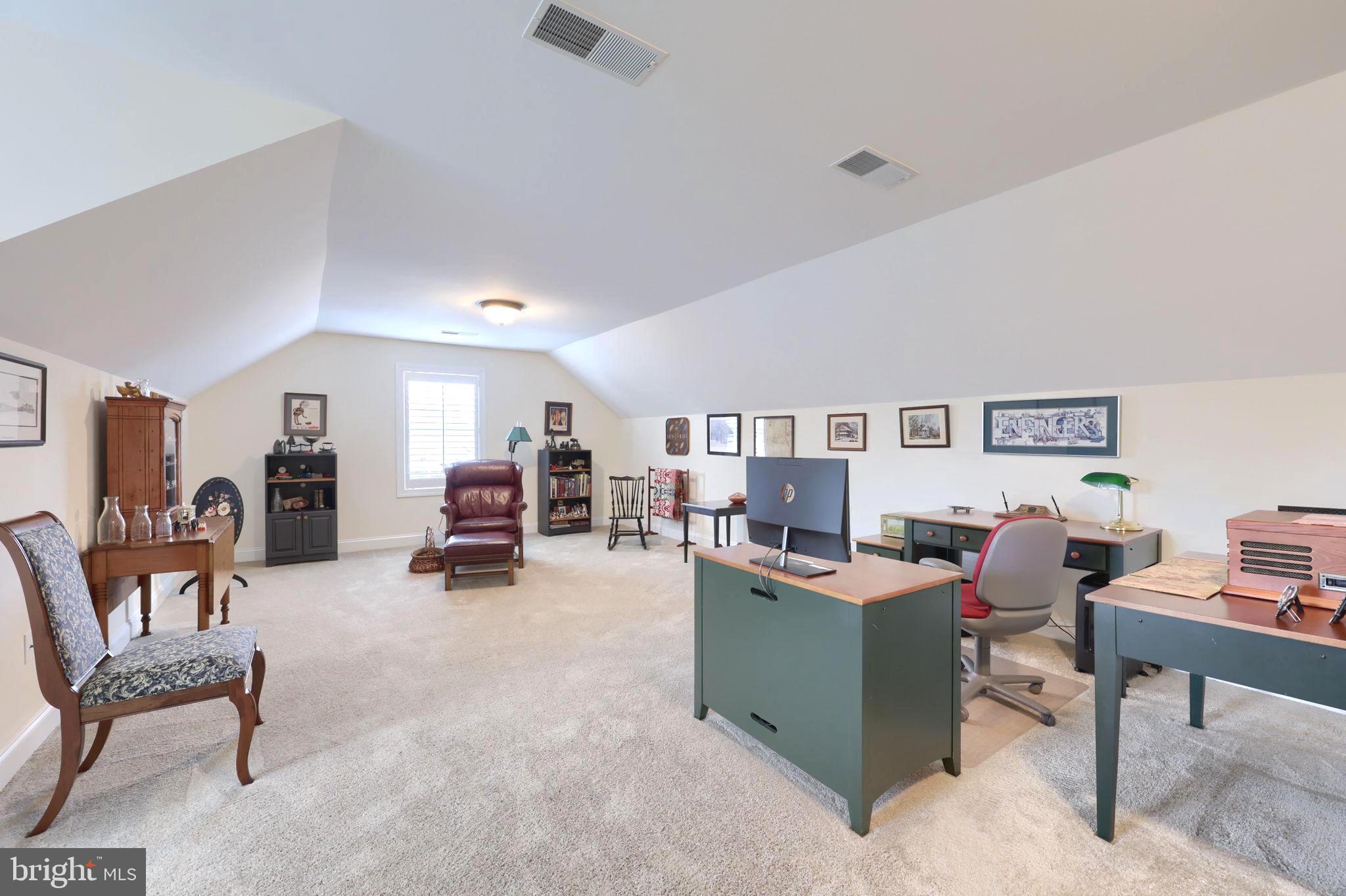 STONE HILL - Residential