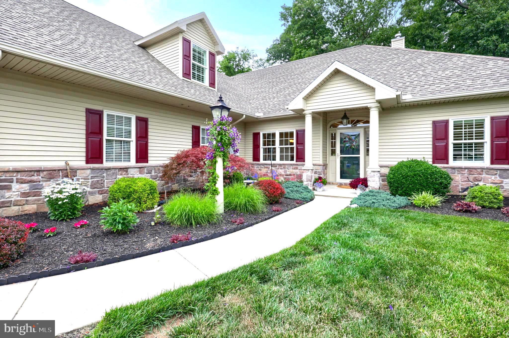 STONE HILL - Residential