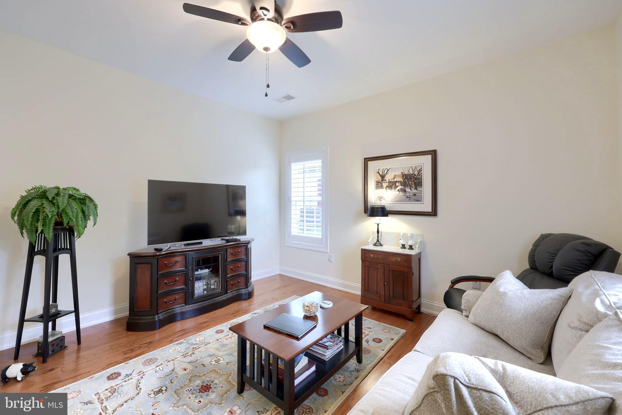 STONE HILL - Residential