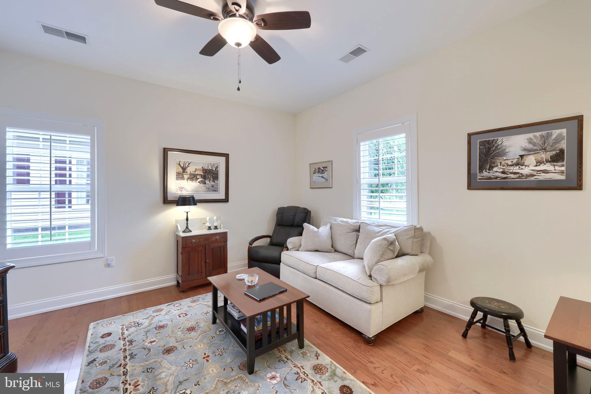 STONE HILL - Residential