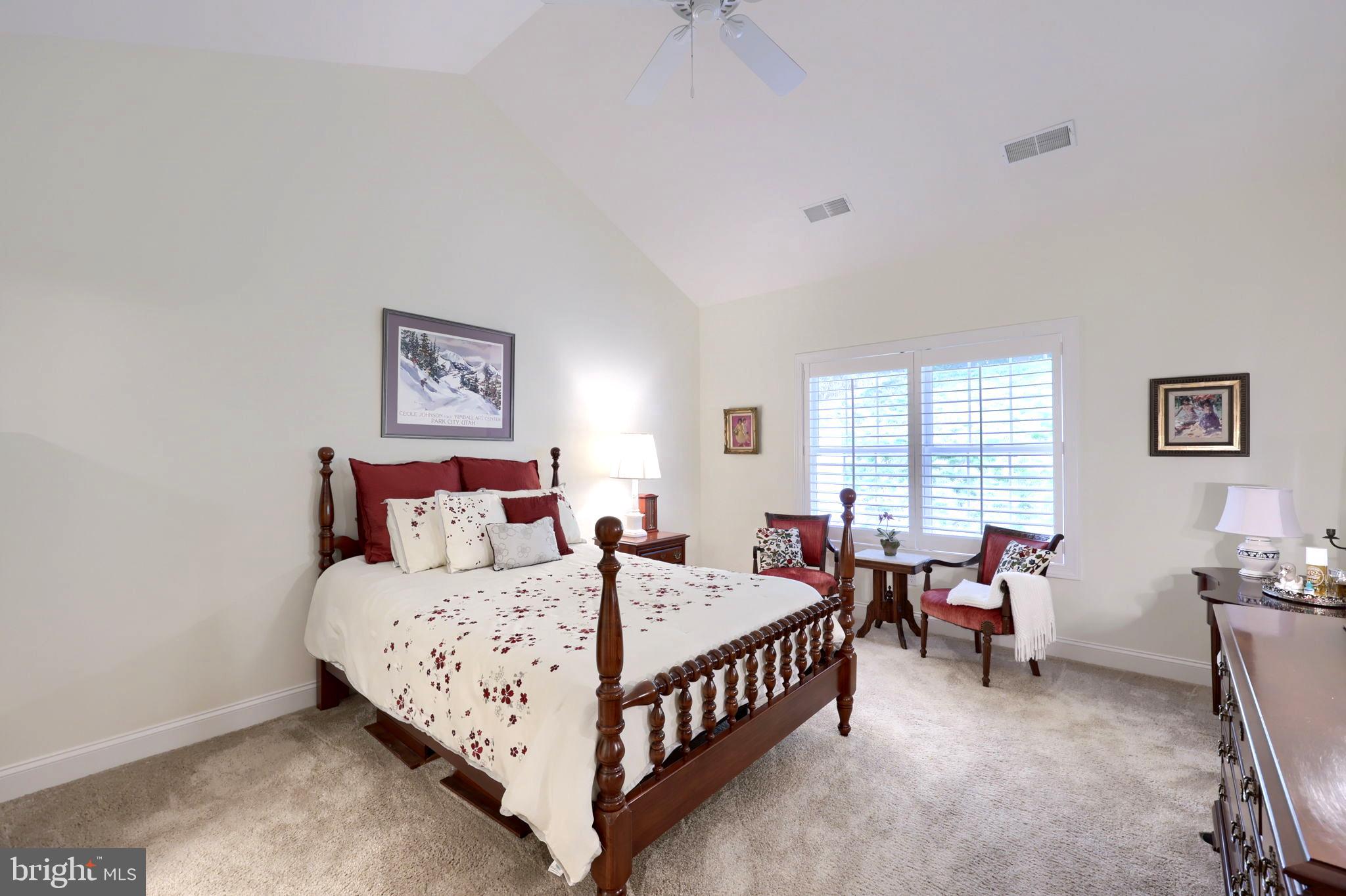 STONE HILL - Residential