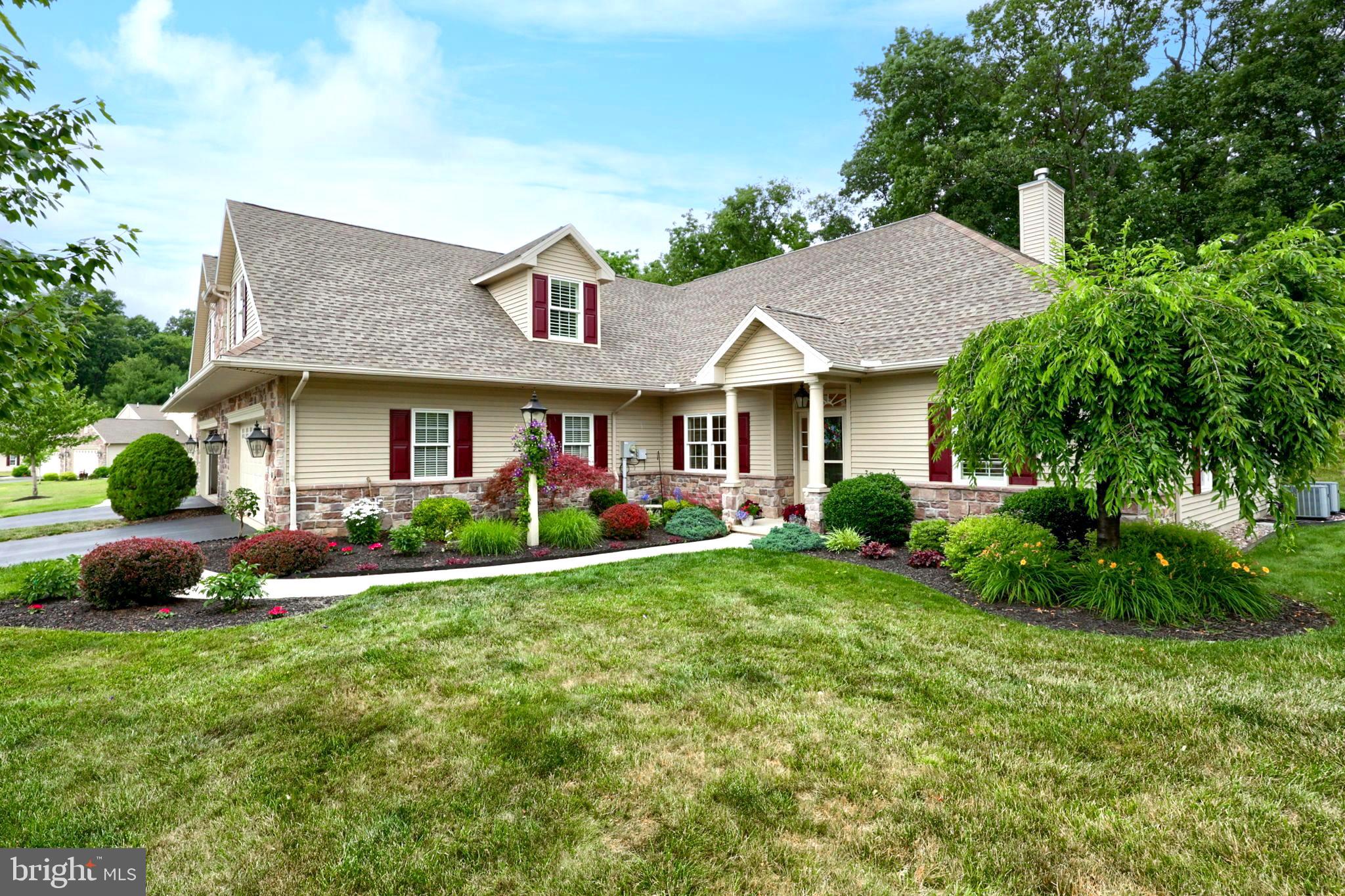 STONE HILL - Residential