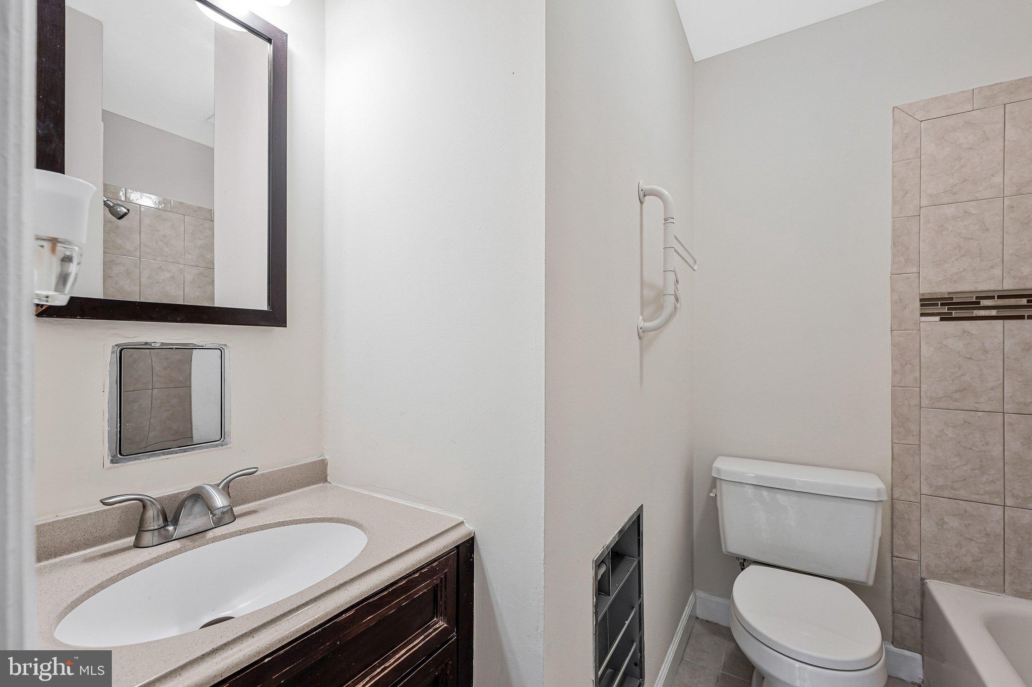 NEWPORT ESTATES - Residential