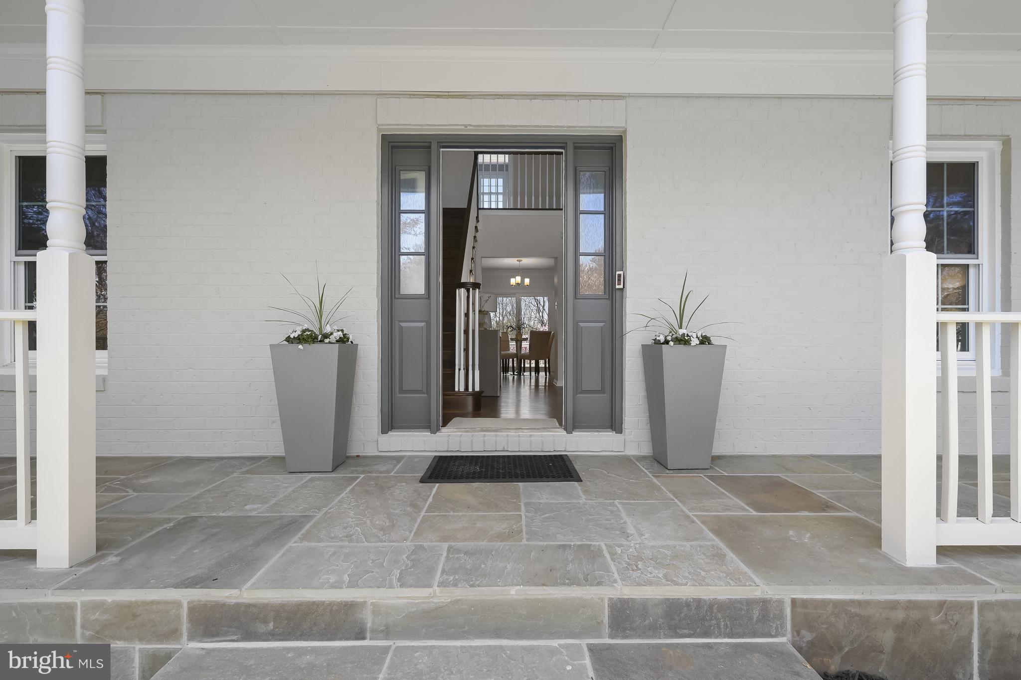 LAYTONSVILLE KNOLLS - Residential