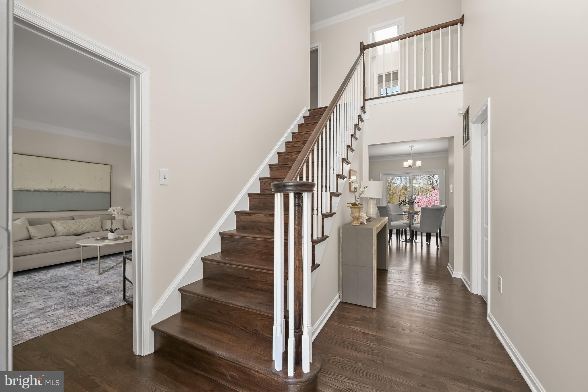 LAYTONSVILLE KNOLLS - Residential