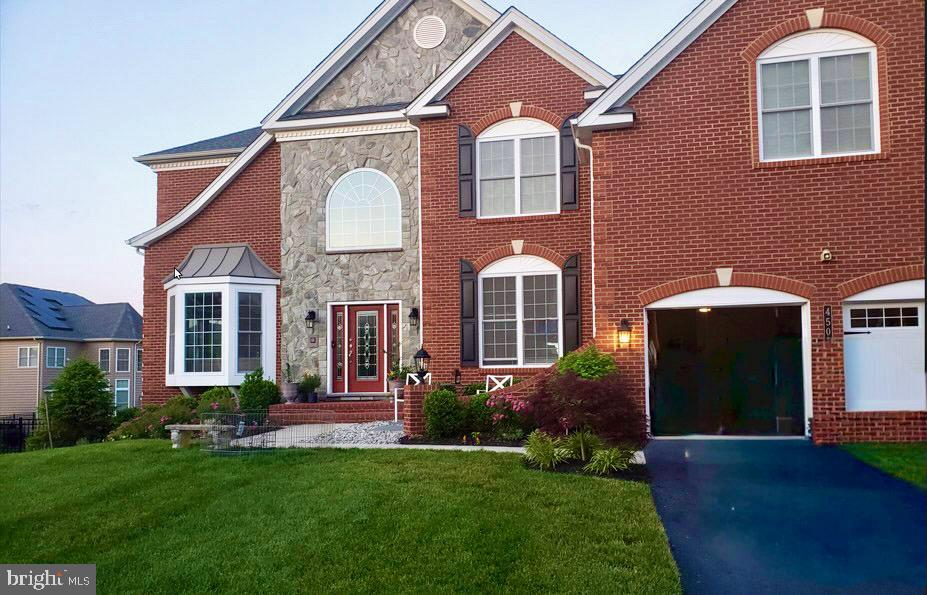 MARLBORO RIDGE HUNT - Residential