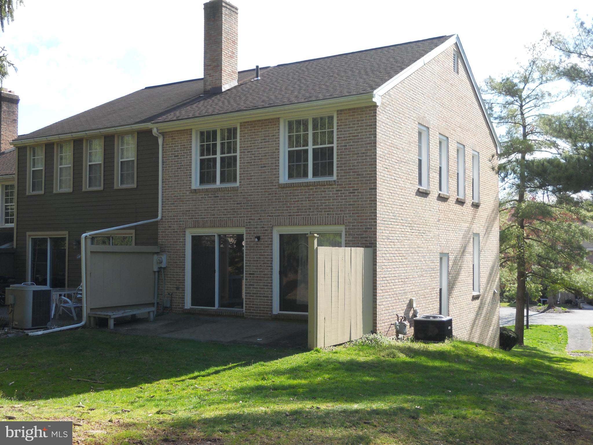 FLYING HILLS - Residential