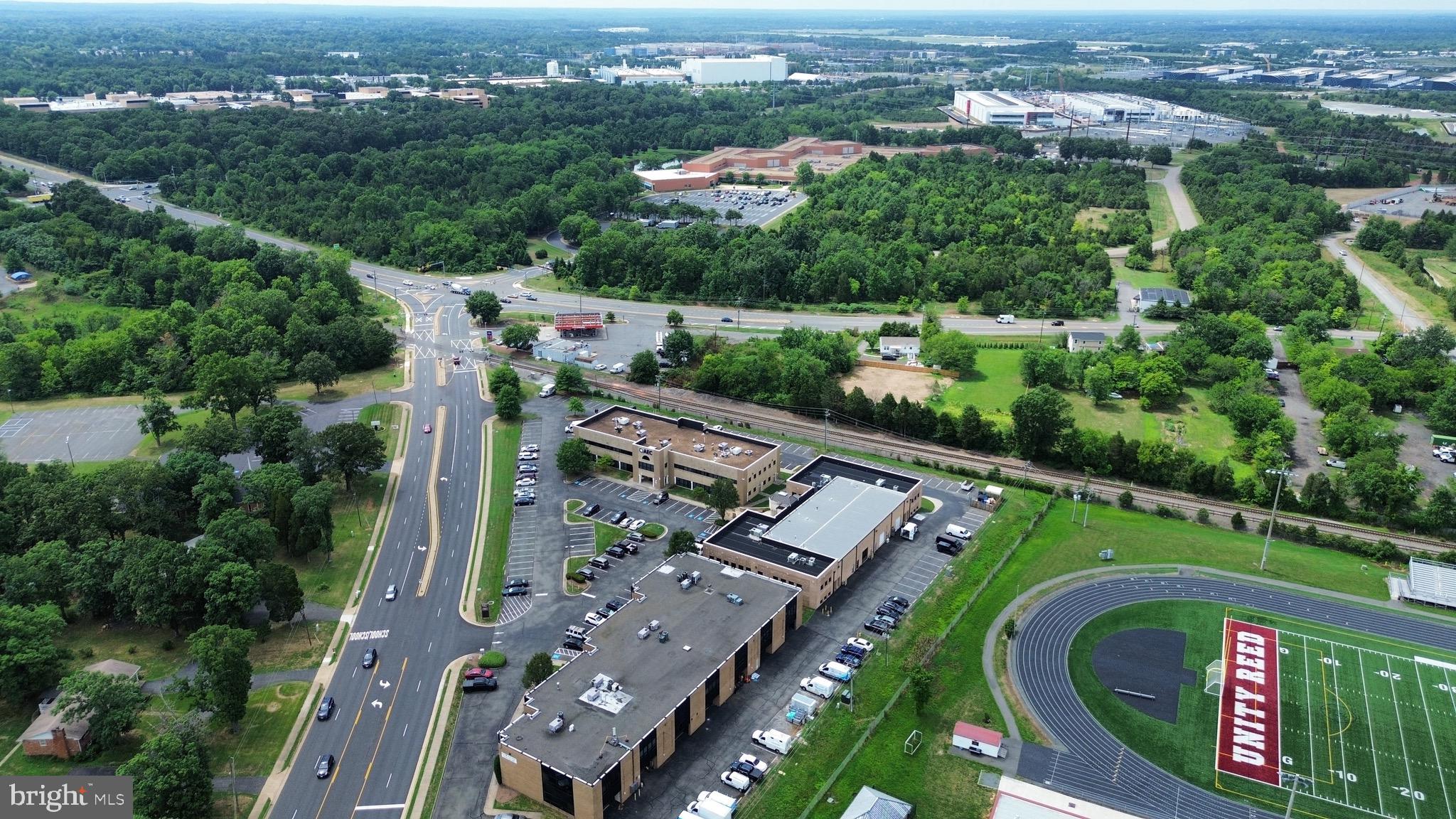 WELLINGTON BUSINESS CENTER - Commercial Lease