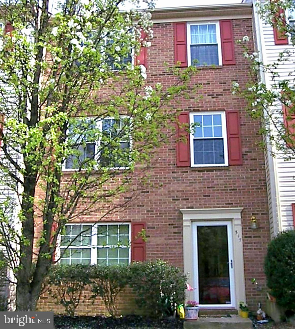 CHARLESTOWN COMMONS - Residential