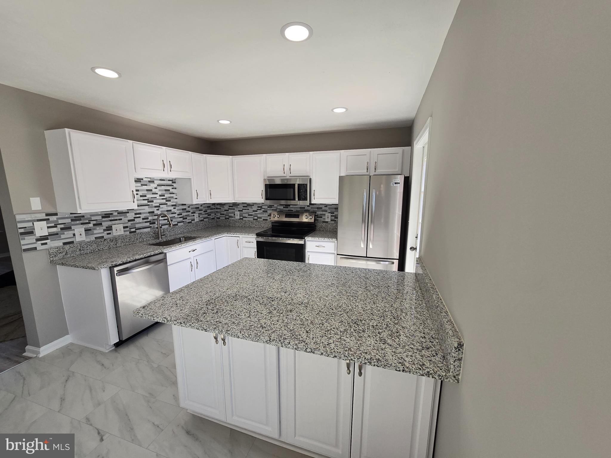 CHARLESTOWN COMMONS - Residential