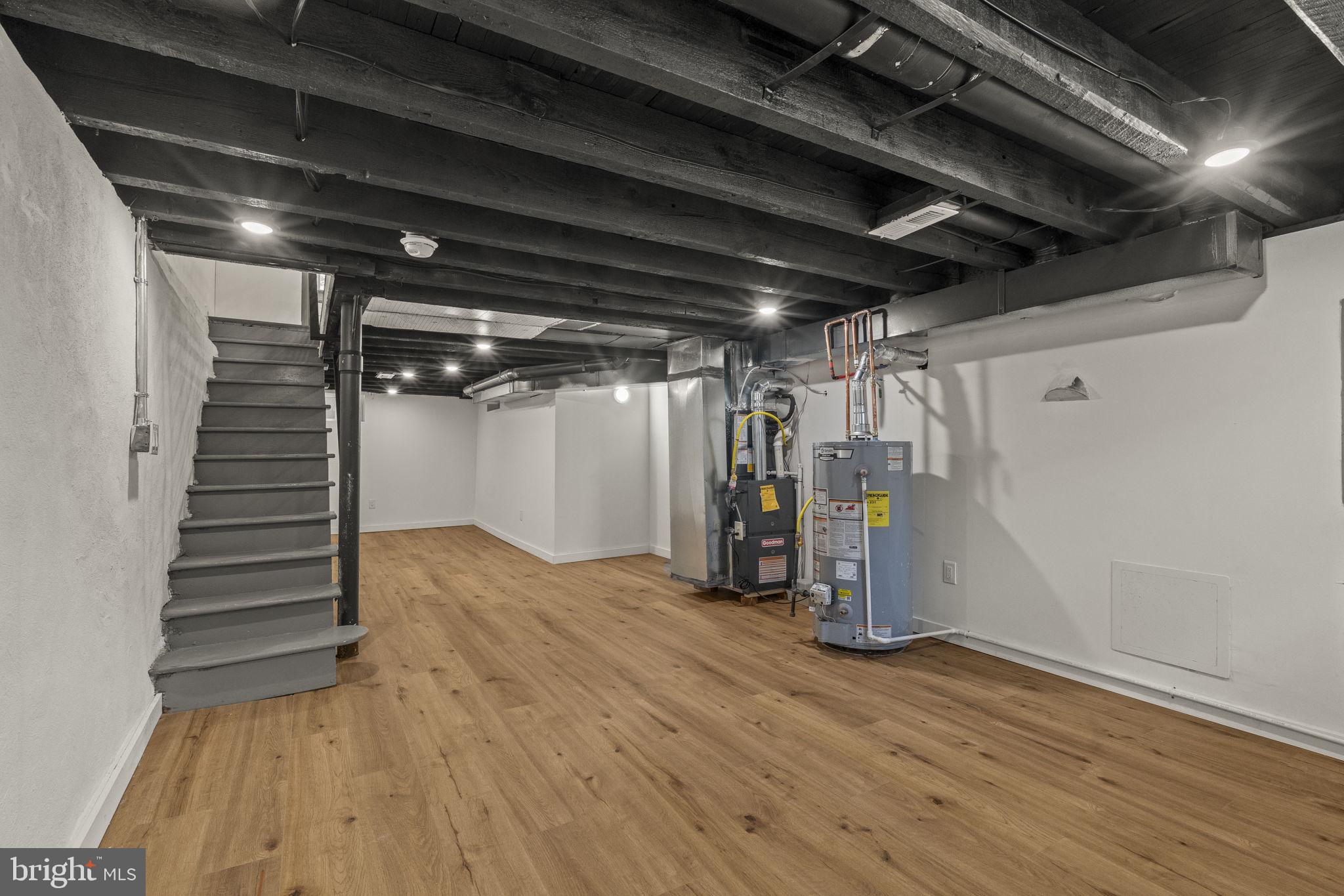 GIRARD ESTATES - Residential