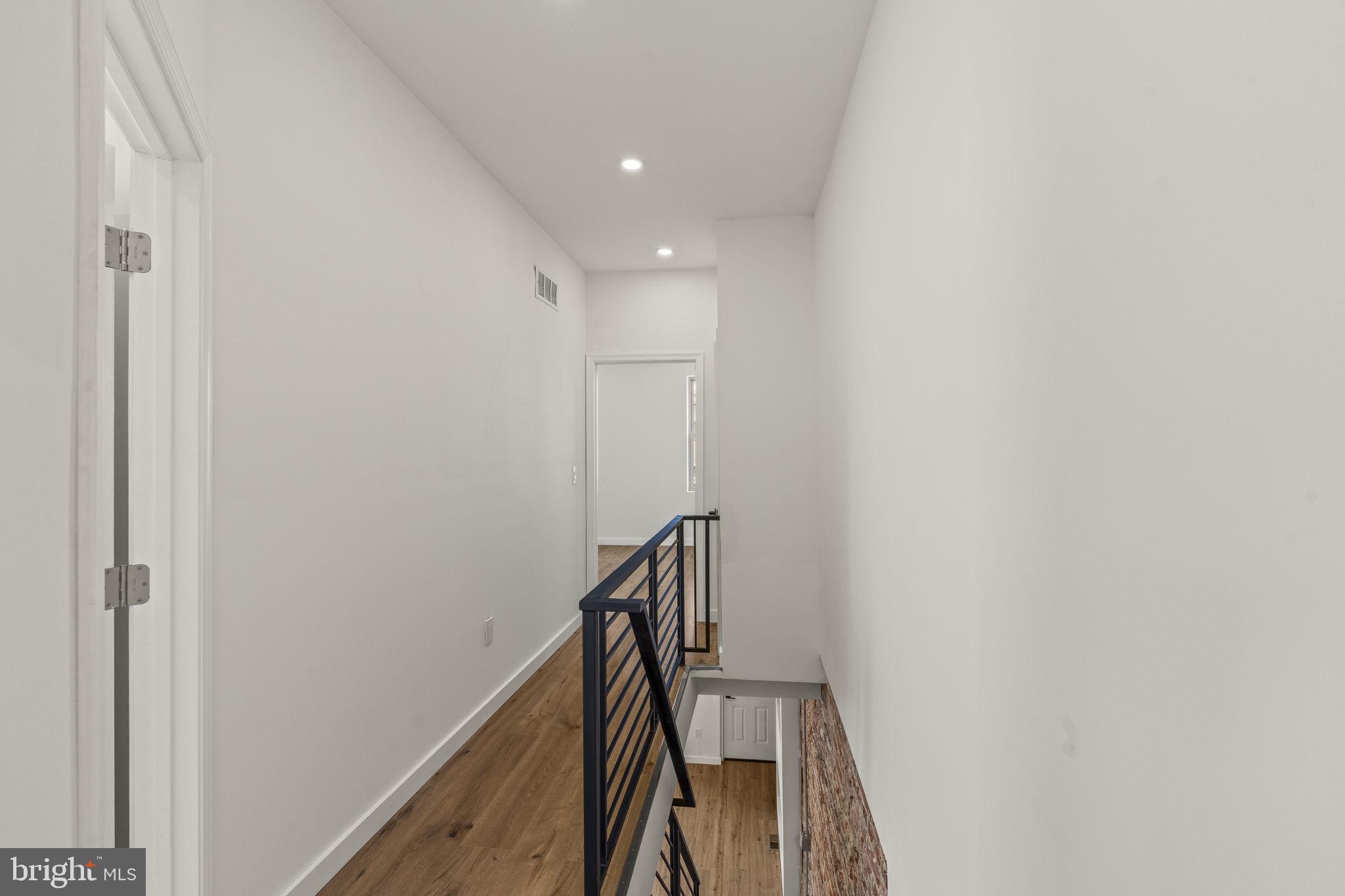 GIRARD ESTATES - Residential