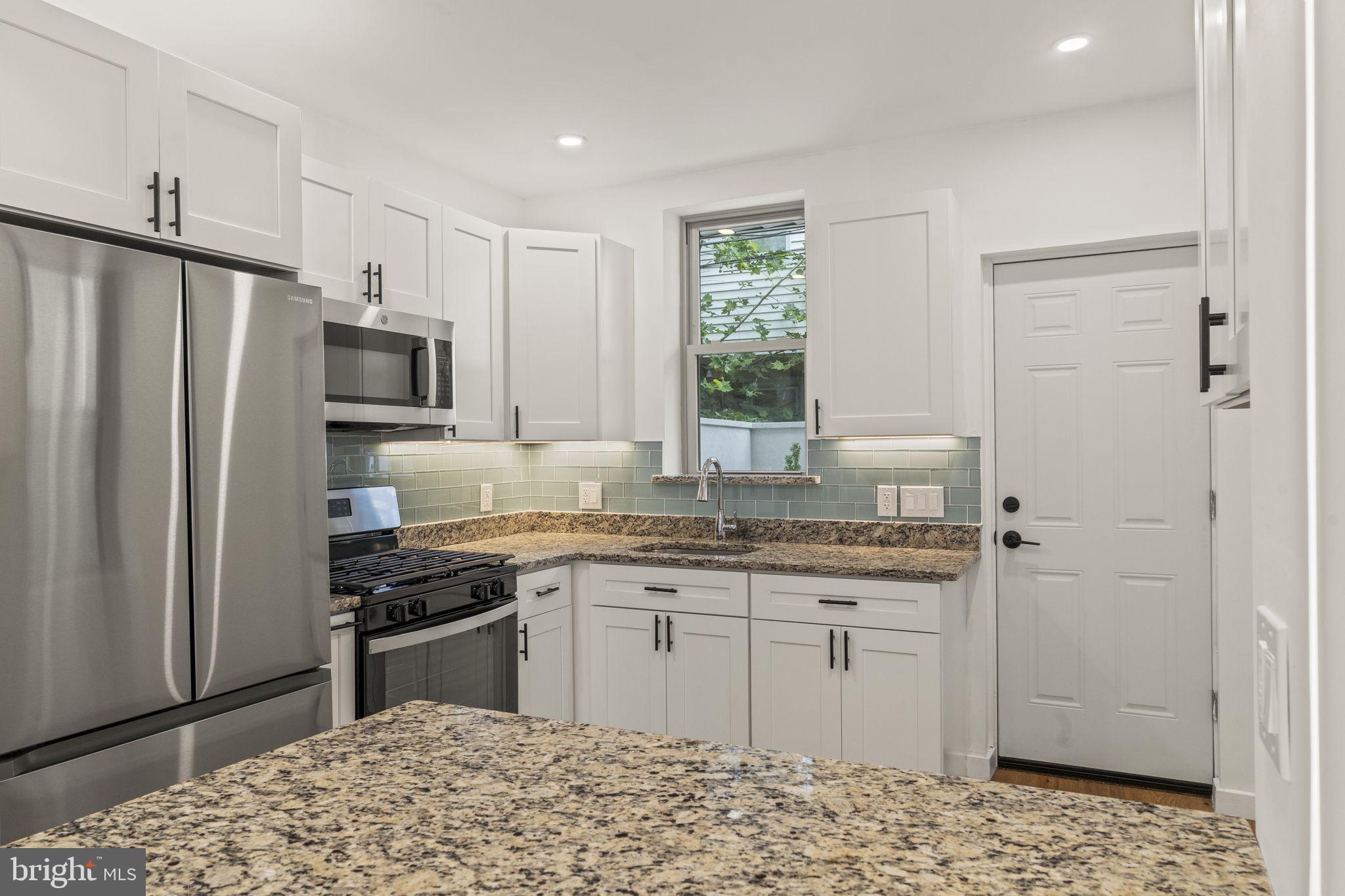 GIRARD ESTATES - Residential
