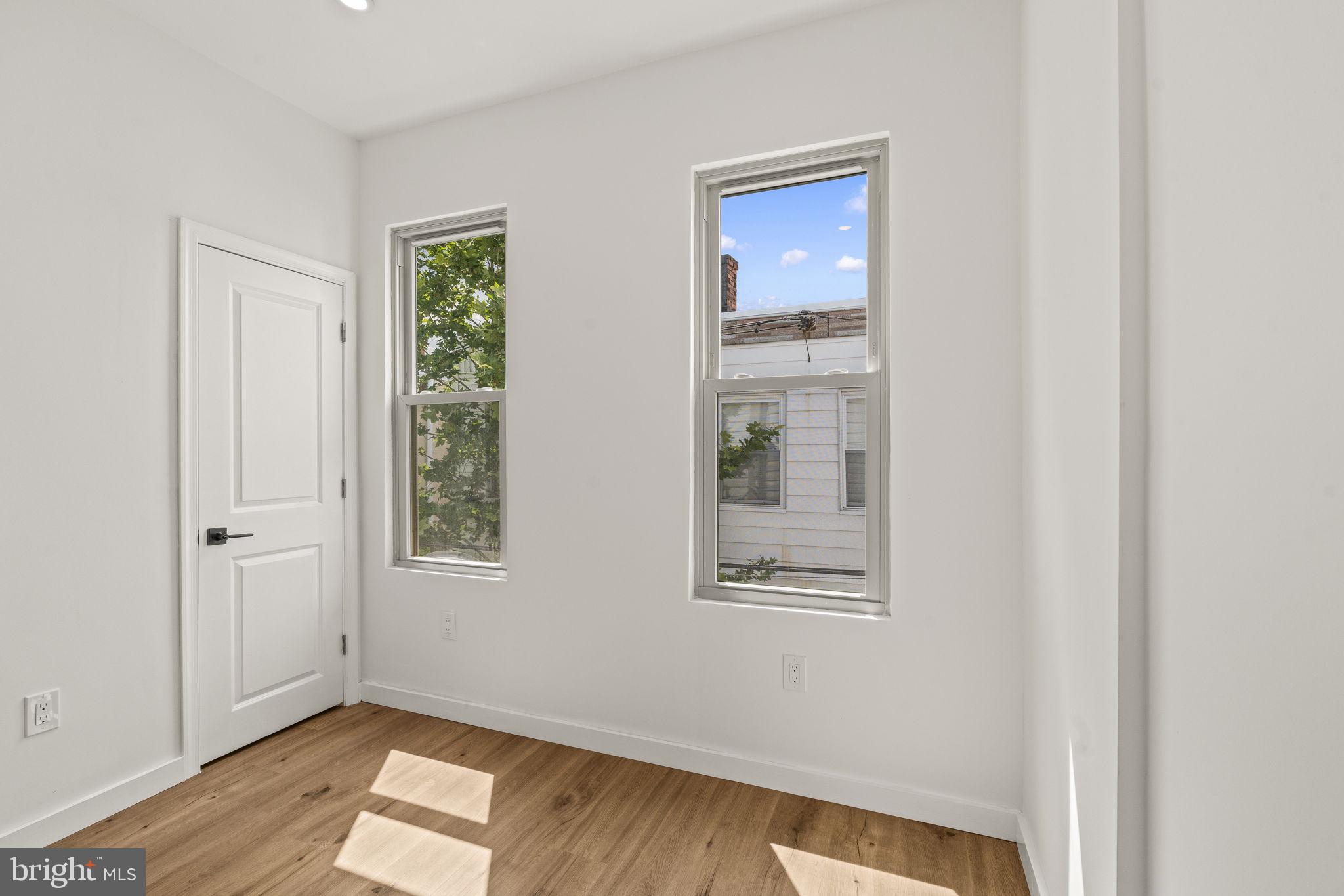 GIRARD ESTATES - Residential