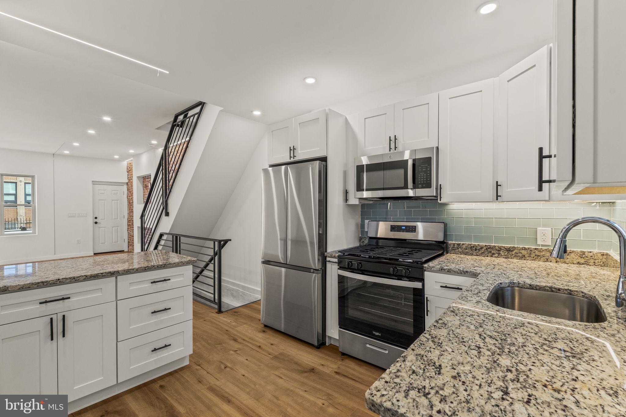 GIRARD ESTATES - Residential