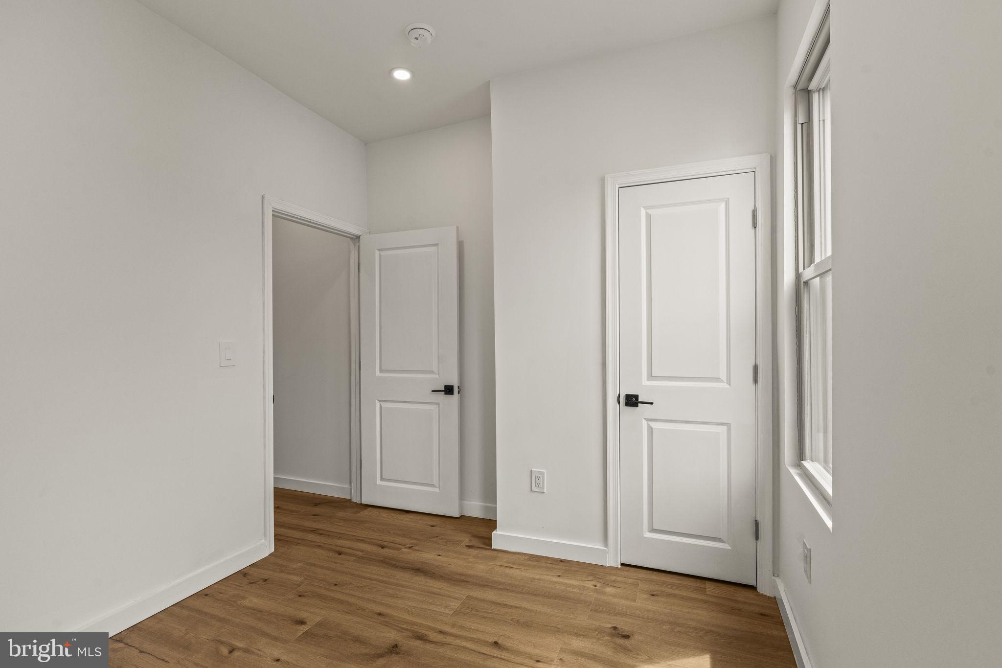 GIRARD ESTATES - Residential