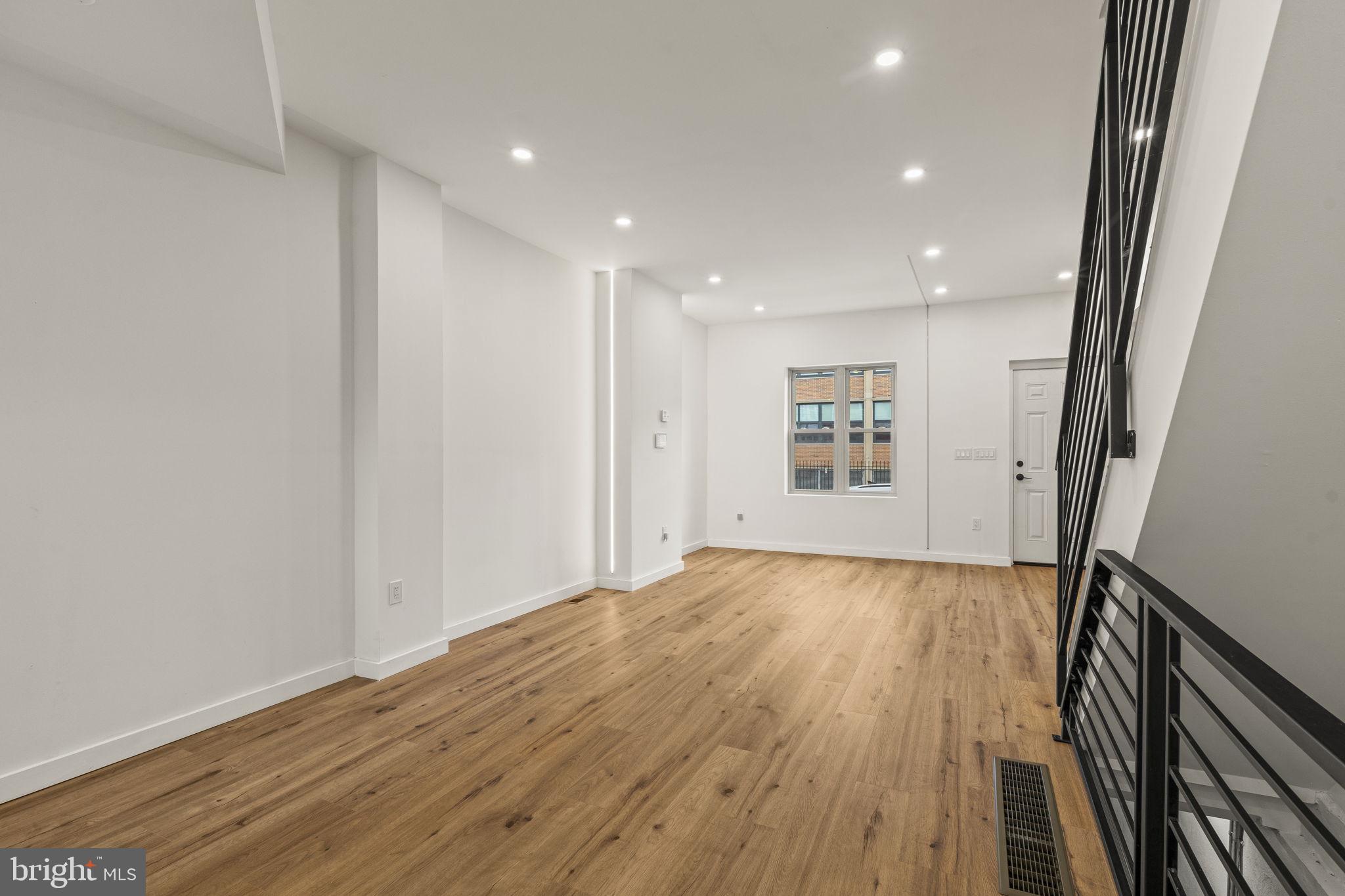 GIRARD ESTATES - Residential