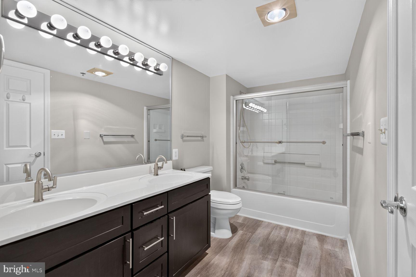 RIVERBEND LEISURE WORLD - Residential