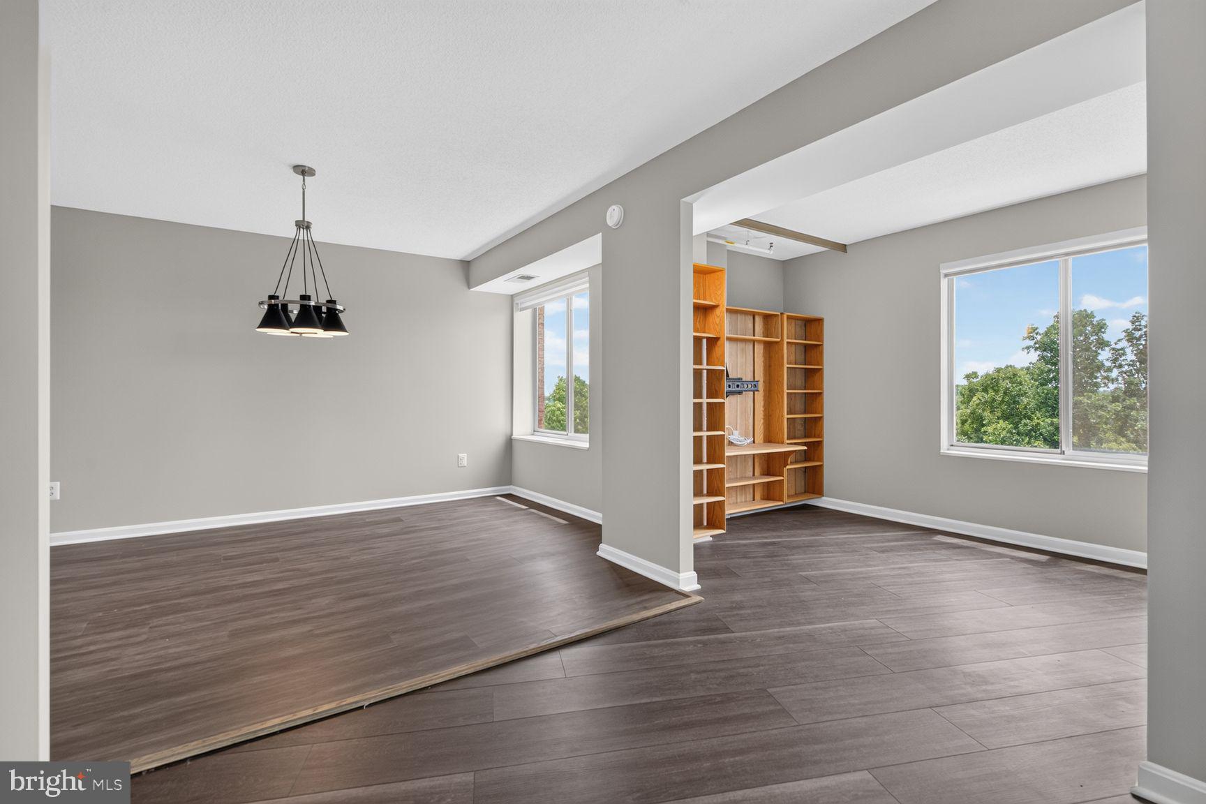 RIVERBEND LEISURE WORLD - Residential