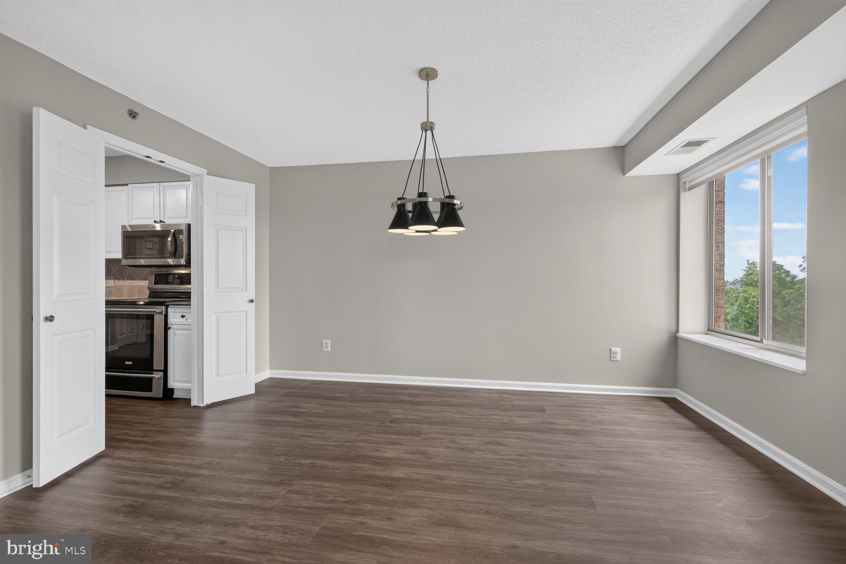 RIVERBEND LEISURE WORLD - Residential