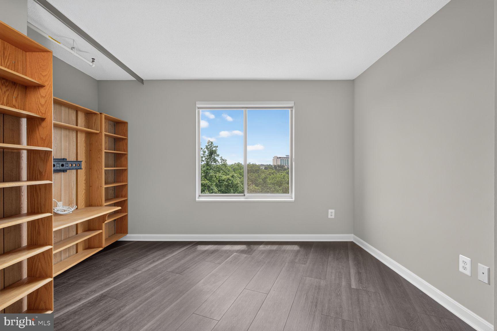 RIVERBEND LEISURE WORLD - Residential