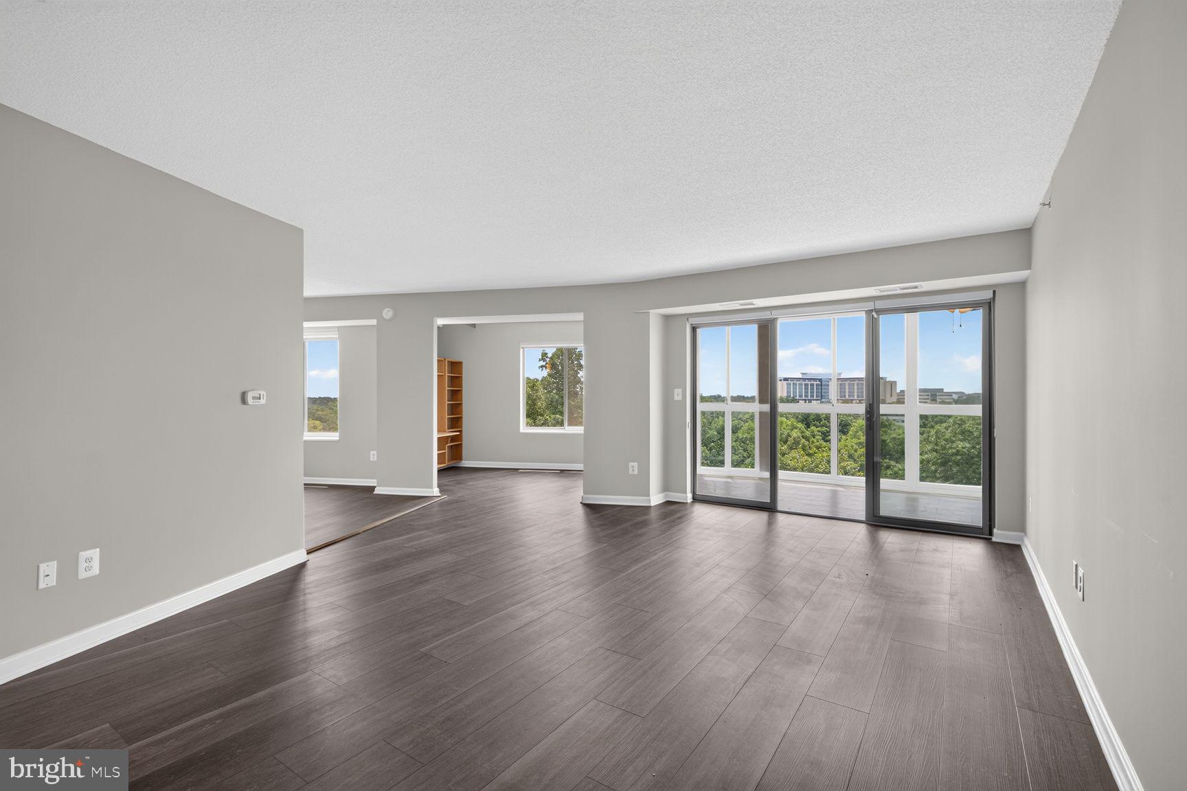 RIVERBEND LEISURE WORLD - Residential