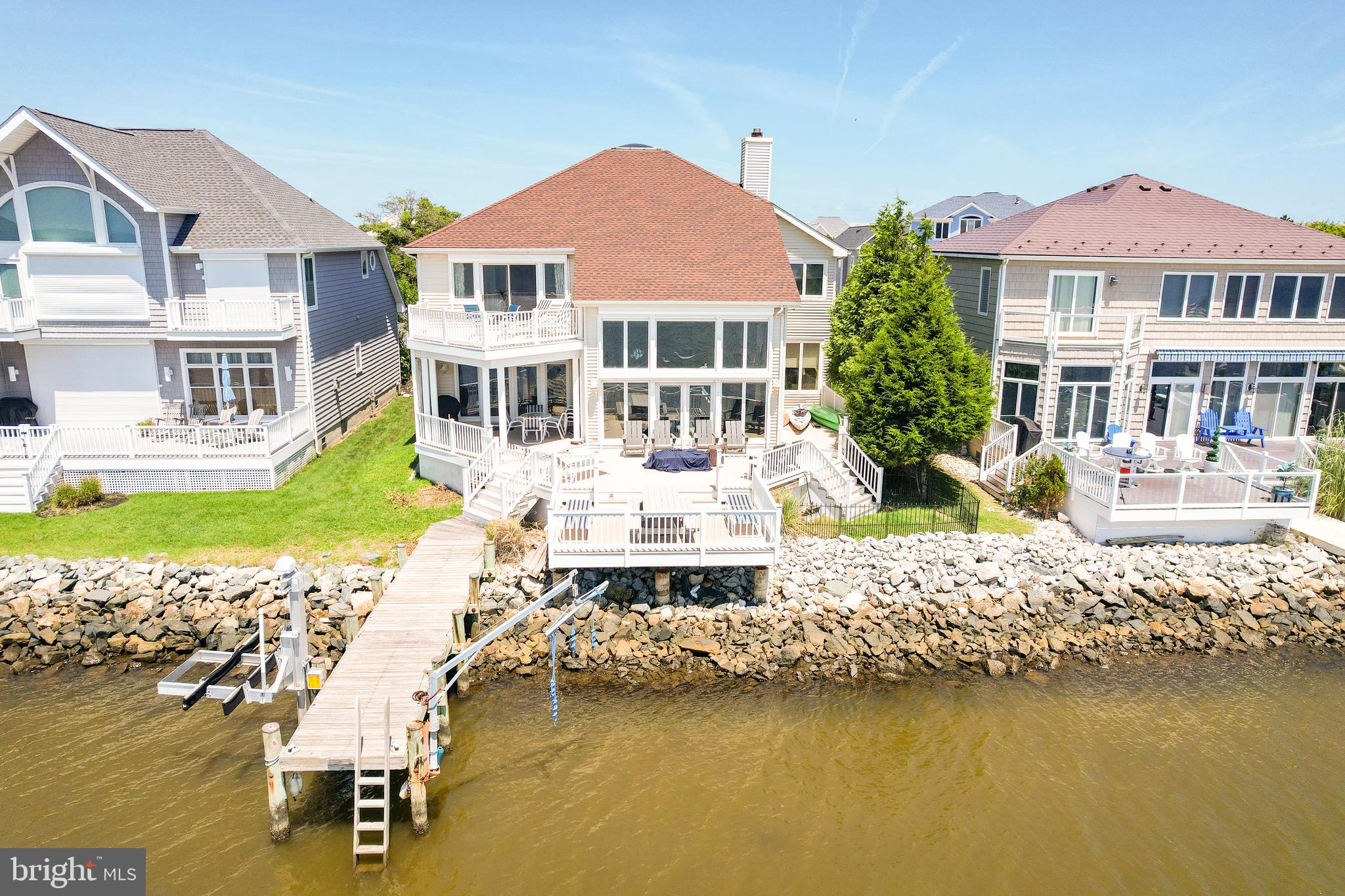 NANTUCKET POINT - Residential